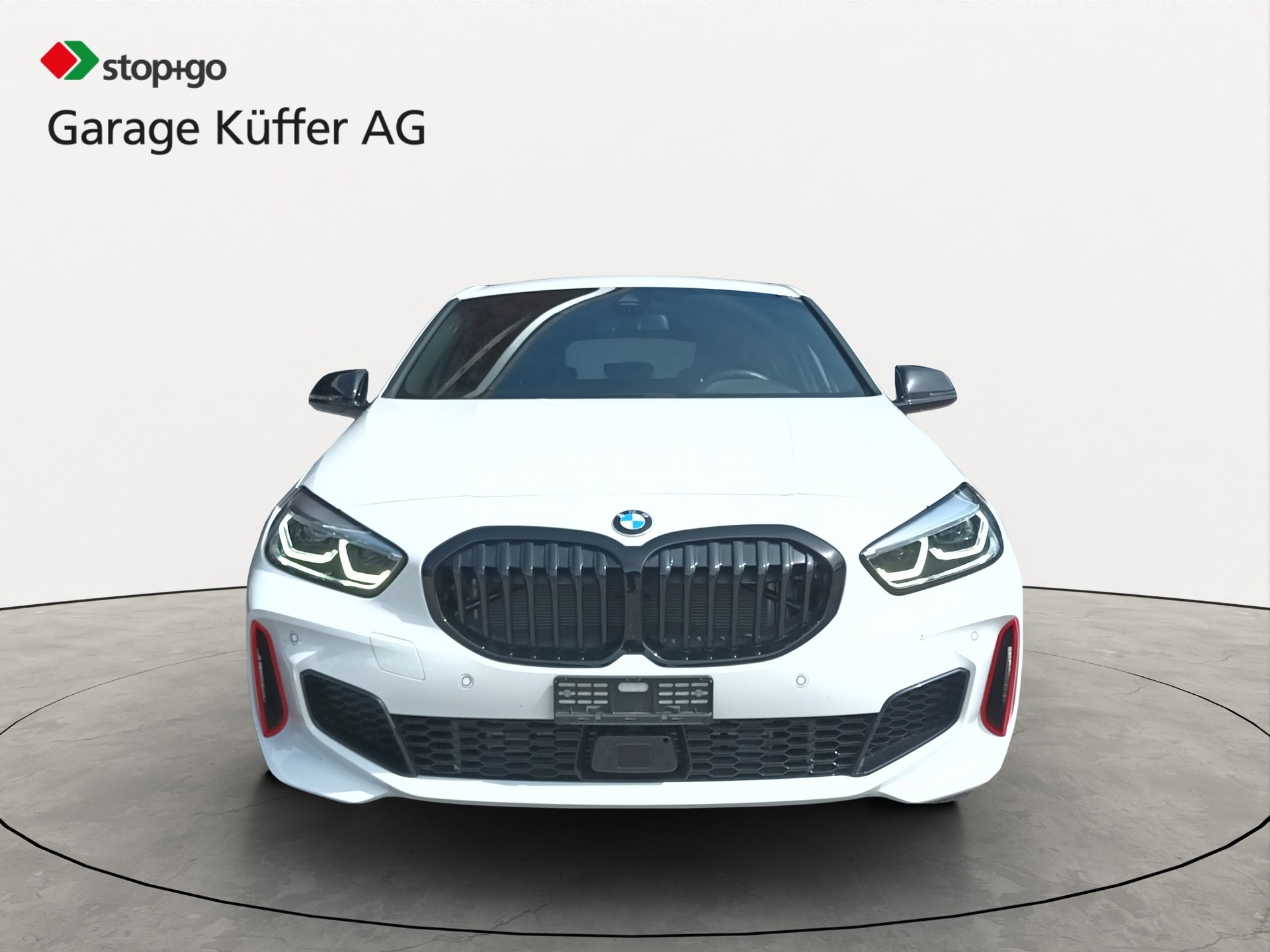 BMW 128ti Steptronic-showroom-element-1