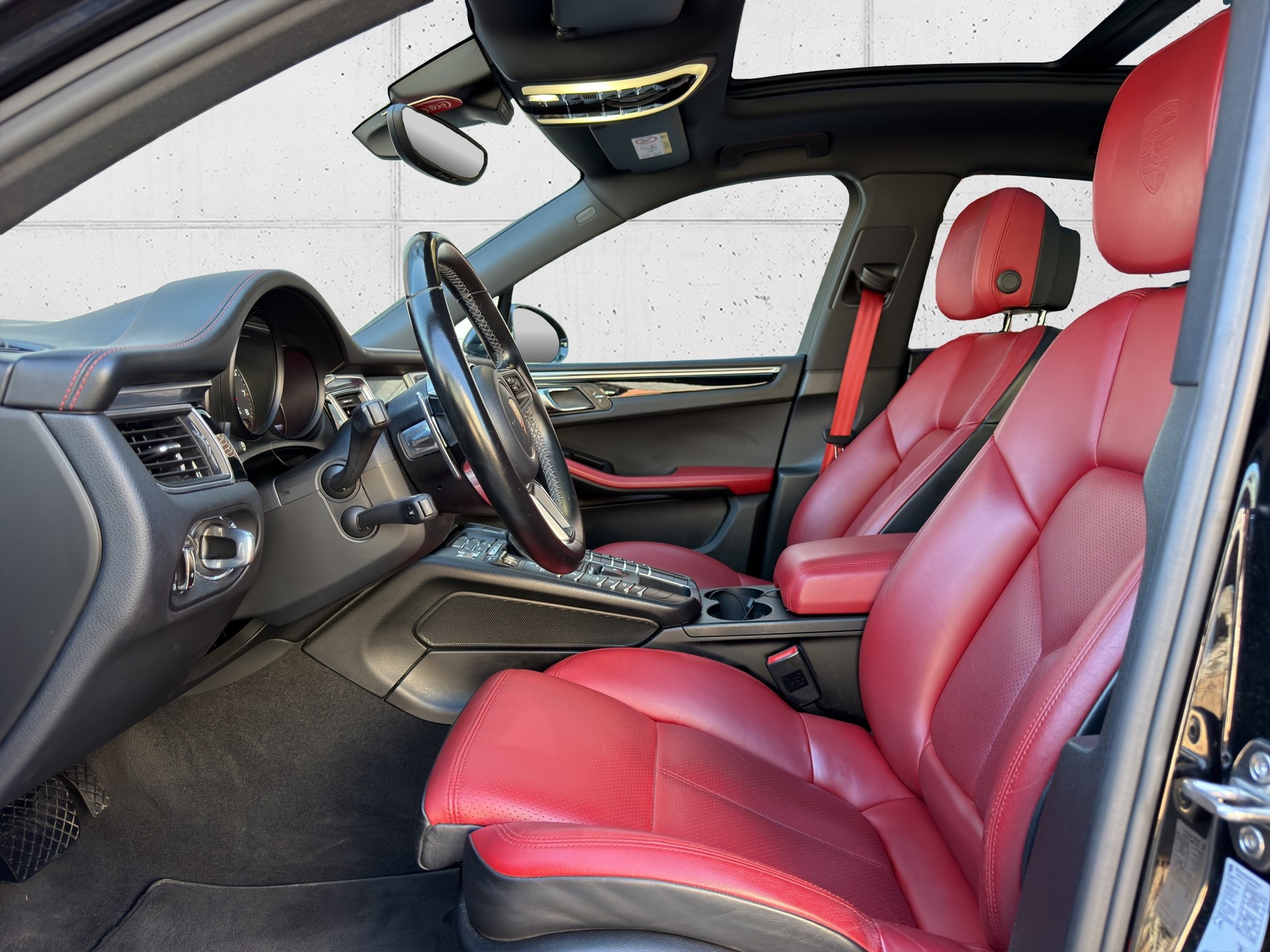 PORSCHE Macan GTS PDK-image-10