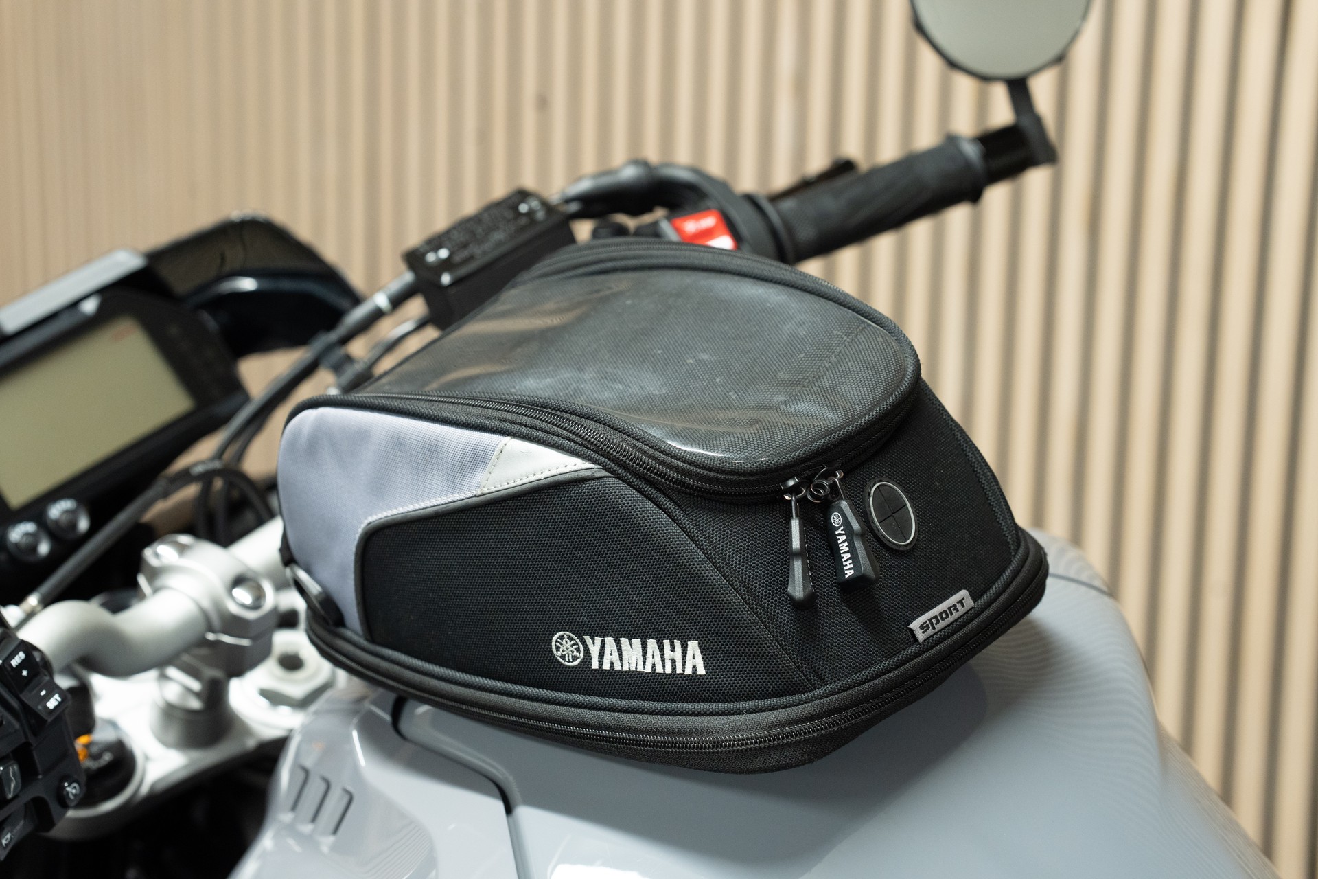 YAMAHA MT-10-image-2