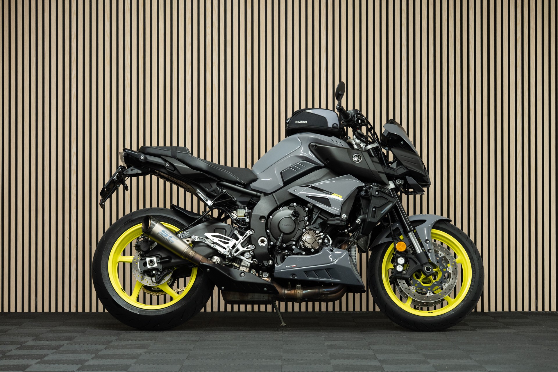 YAMAHA MT-10-image-0