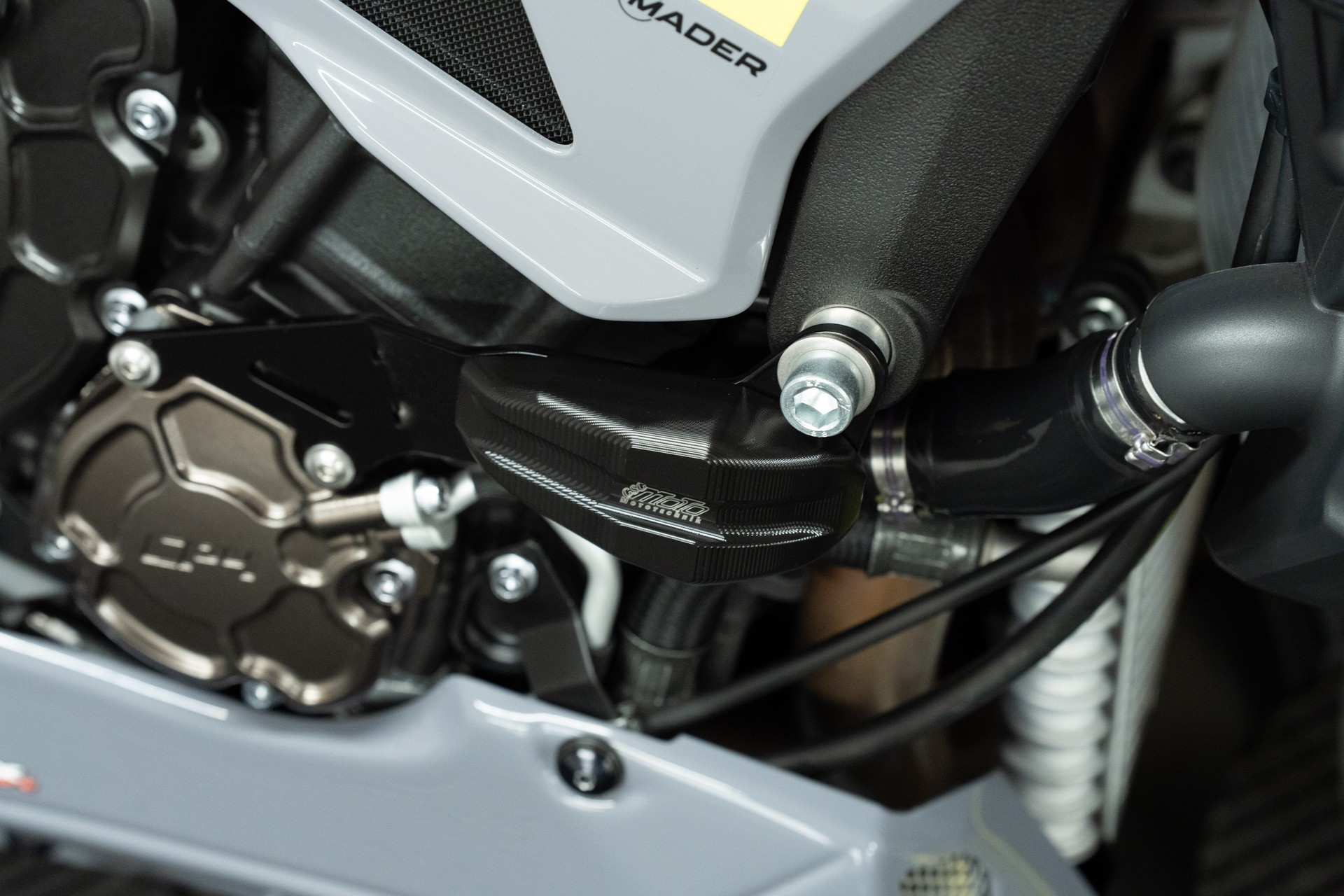 YAMAHA MT-10-image-7