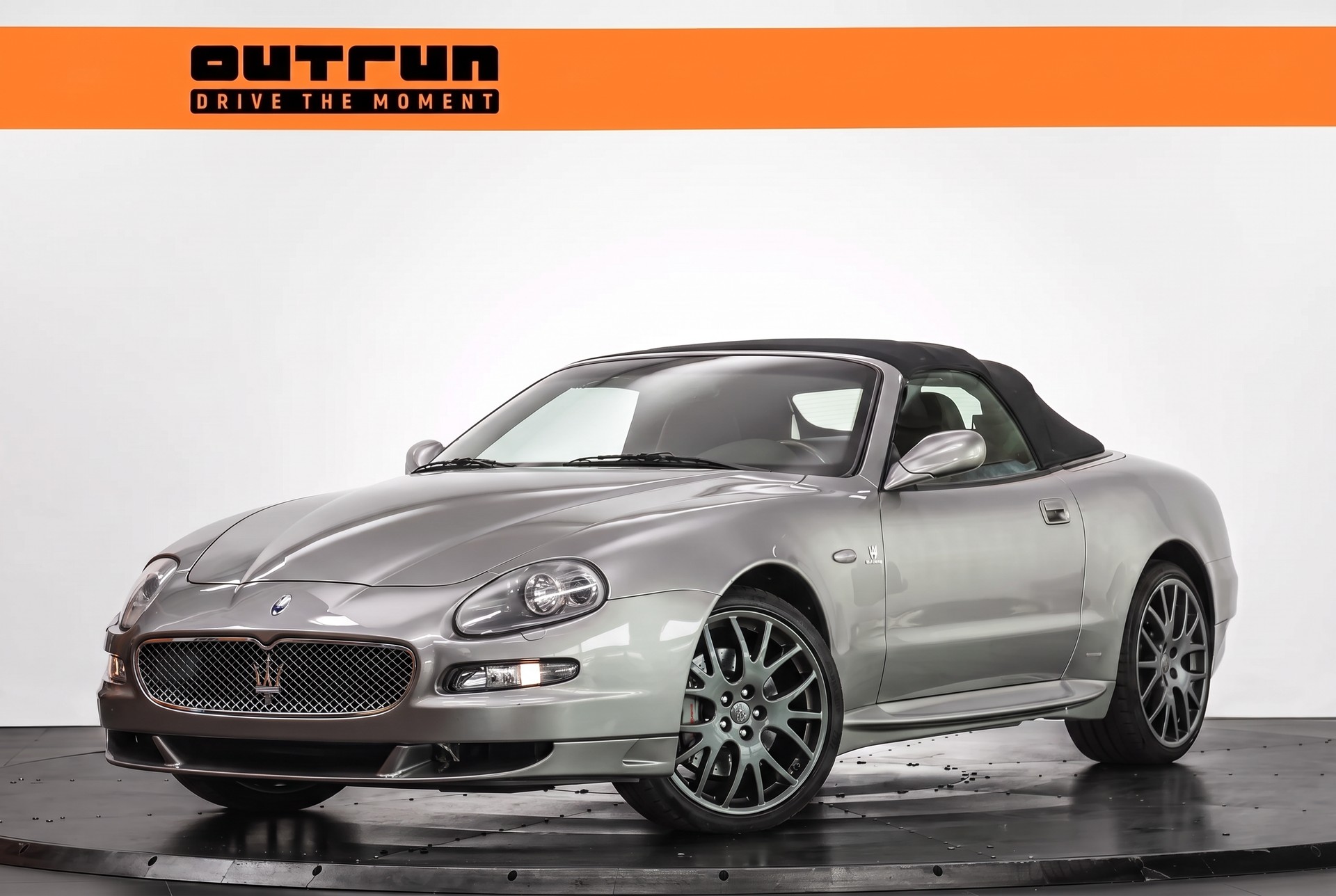 MASERATI Spyder GranSport Cambiocorsa / Nero-Cuoio / Jantes Trofeo 19 pouces