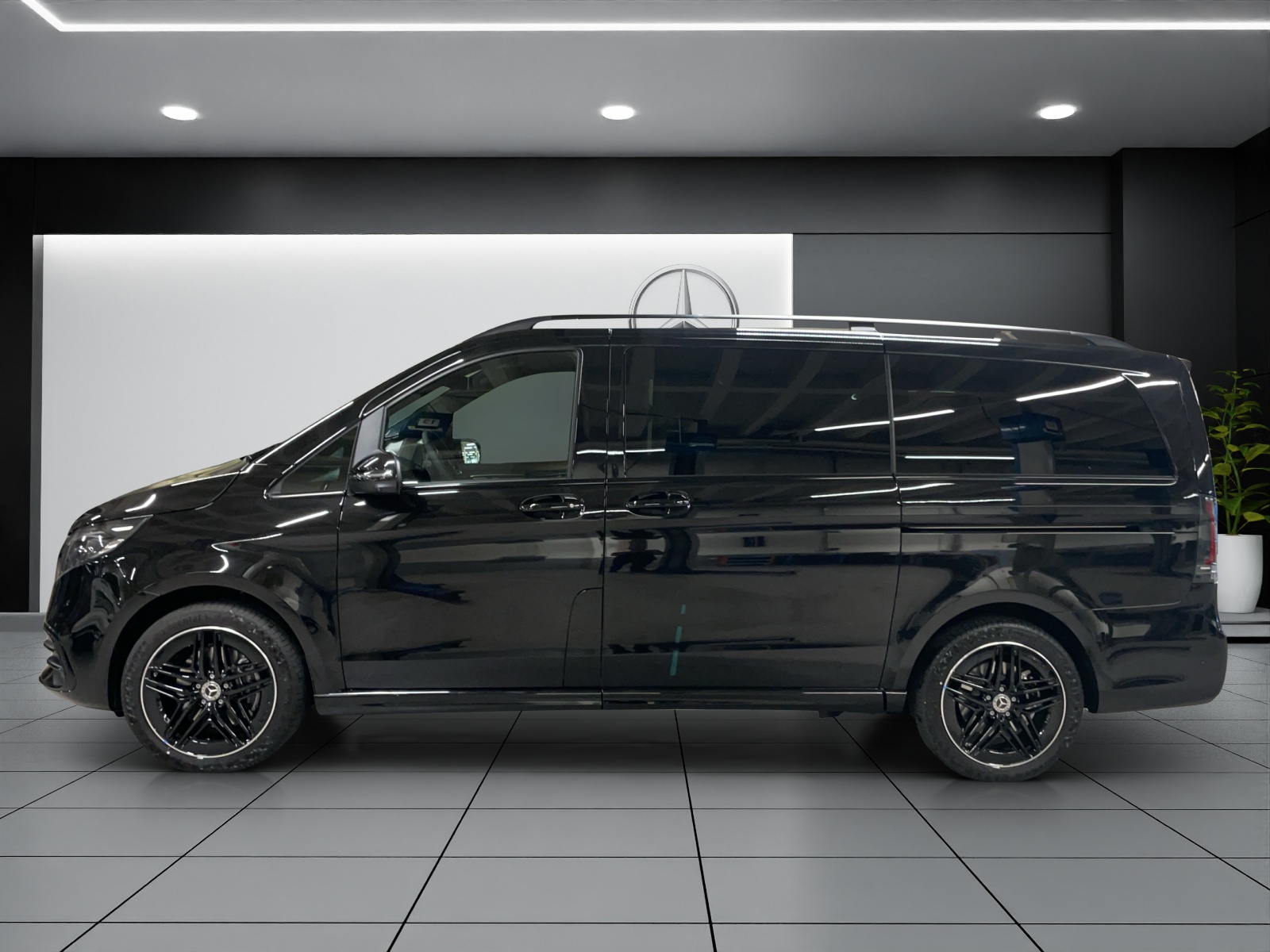 MERCEDES-BENZ V 300 d lang 4Matic Swiss Edition 9G-Tronic-showroom-element-2