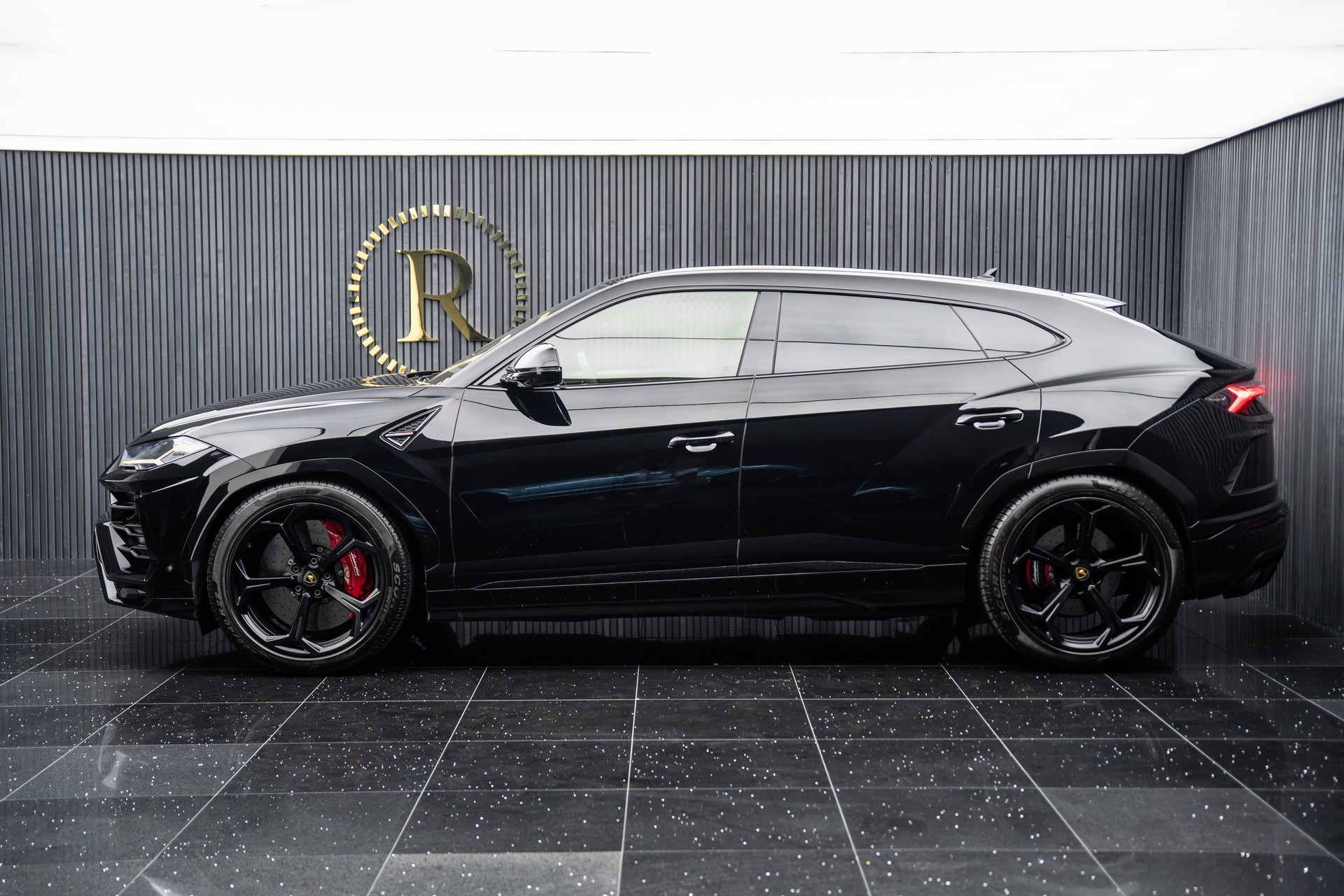 LAMBORGHINI Urus E-Gear-image-5