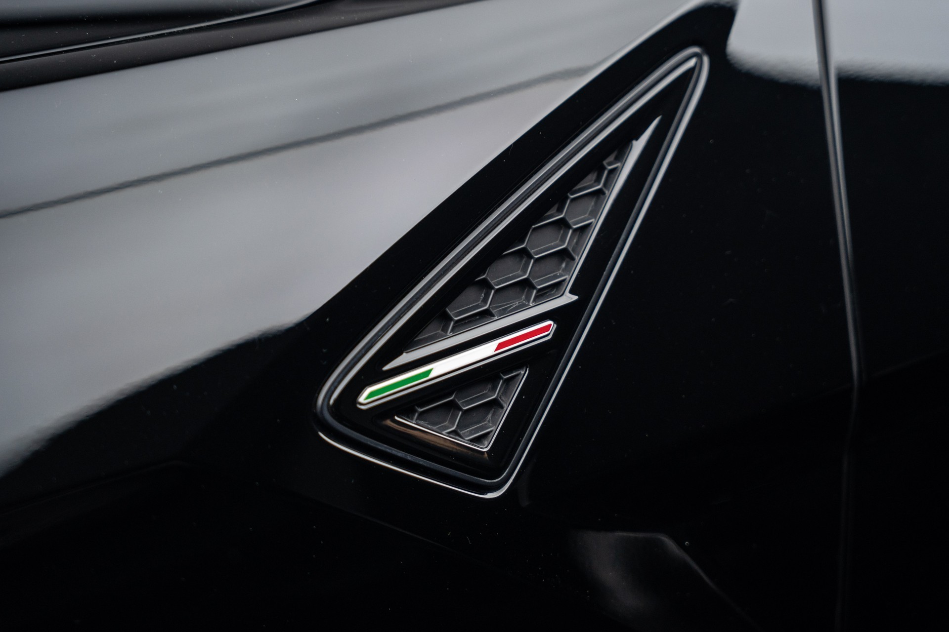 LAMBORGHINI Urus E-Gear-image-21