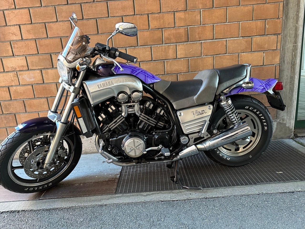 YAMAHA V-Max VMX 1200-image-1