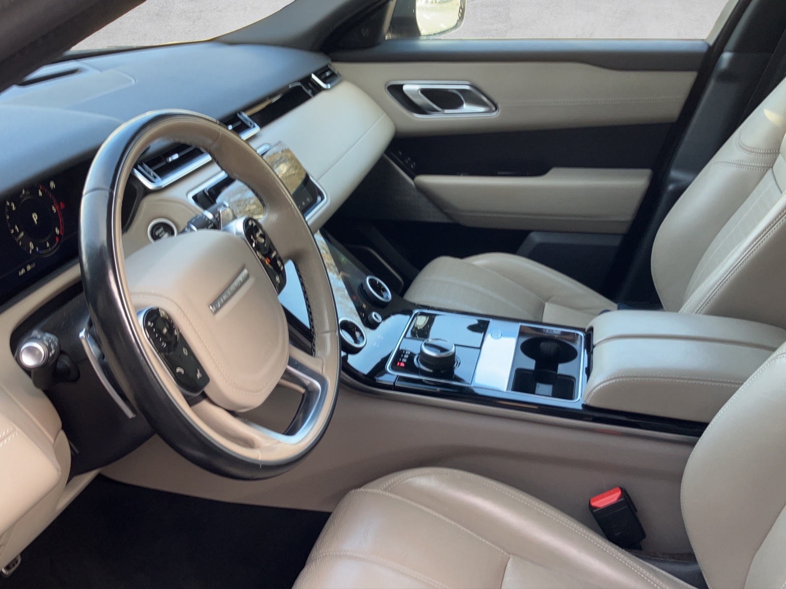 LAND ROVER Range Rover Velar D 300 HSE Automatic-image-6