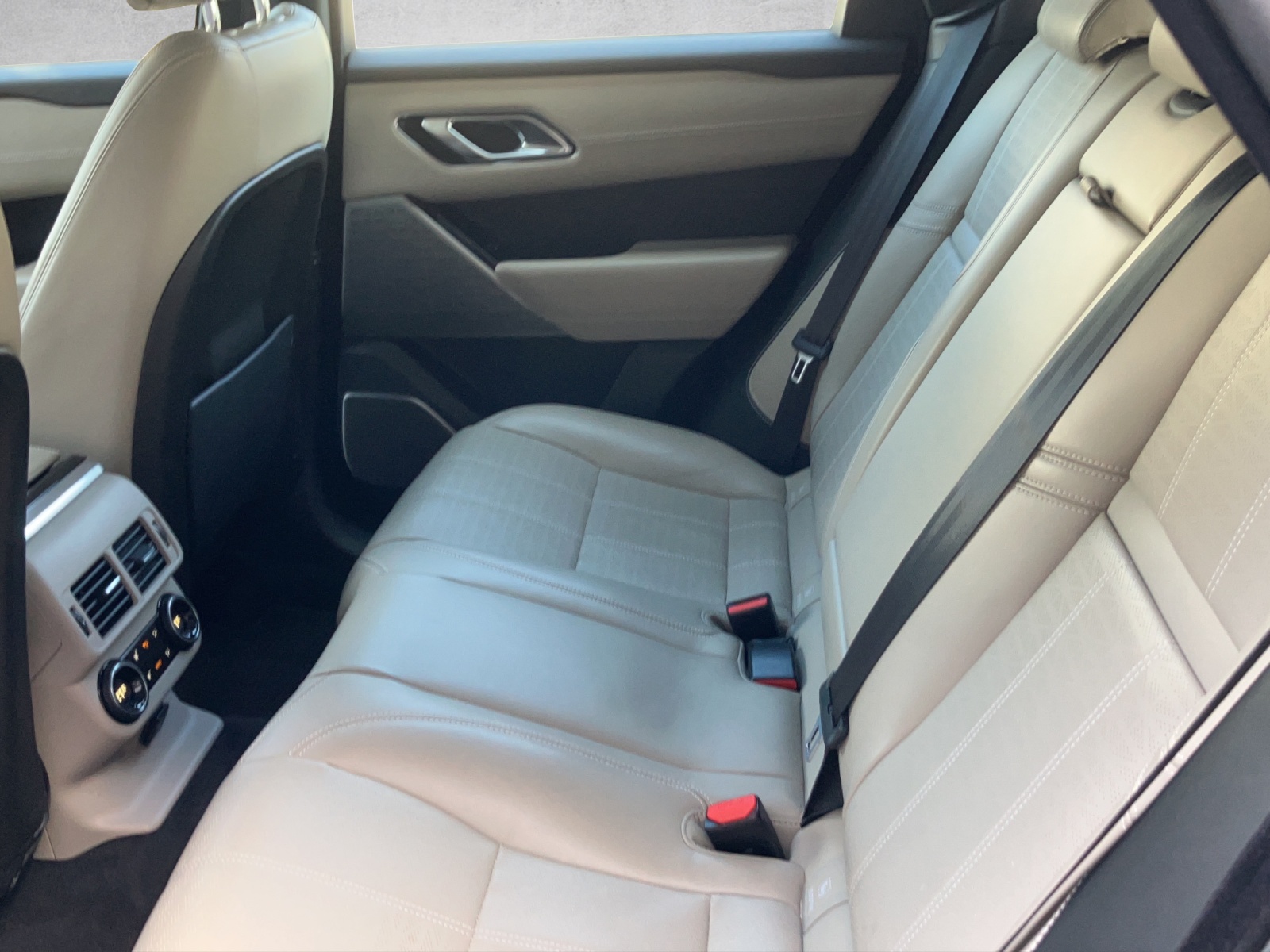 LAND ROVER Range Rover Velar D 300 HSE Automatic-image-7