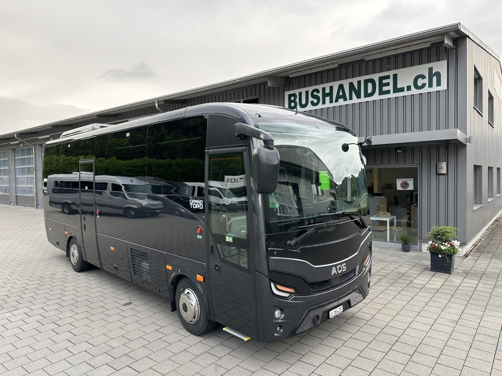 ISUZU AOS Grand Toro 34 Plätze (B17)
