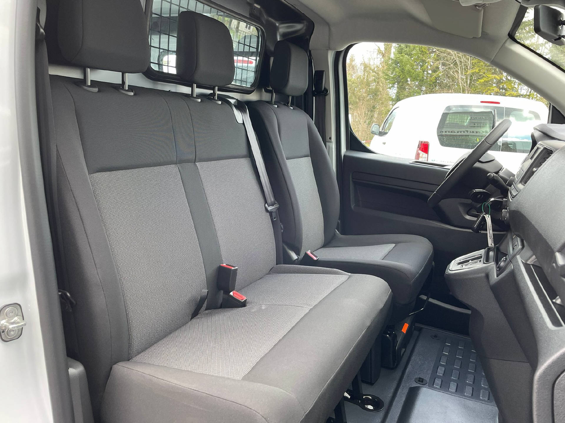 PEUGEOT e-Expert Kaw. Standard 75 kWh-image-5