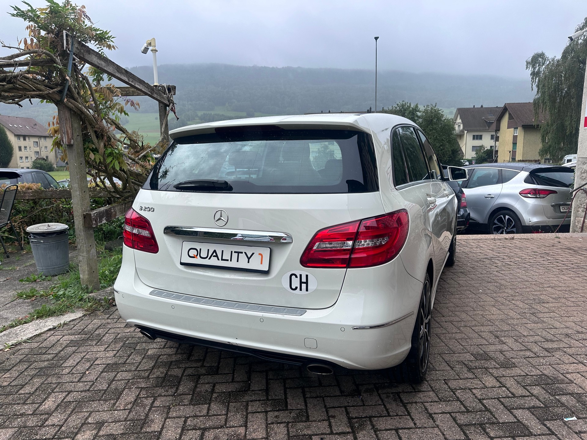 MERCEDES-BENZ B 200 7G-DCT-image-2
