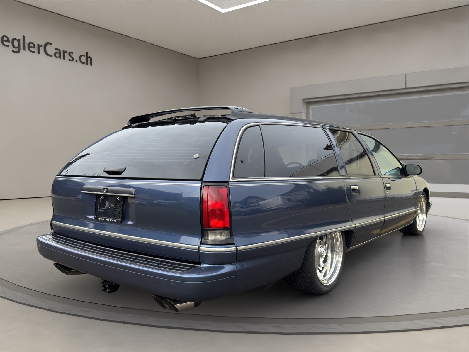 CHEVROLET Classic-image-3