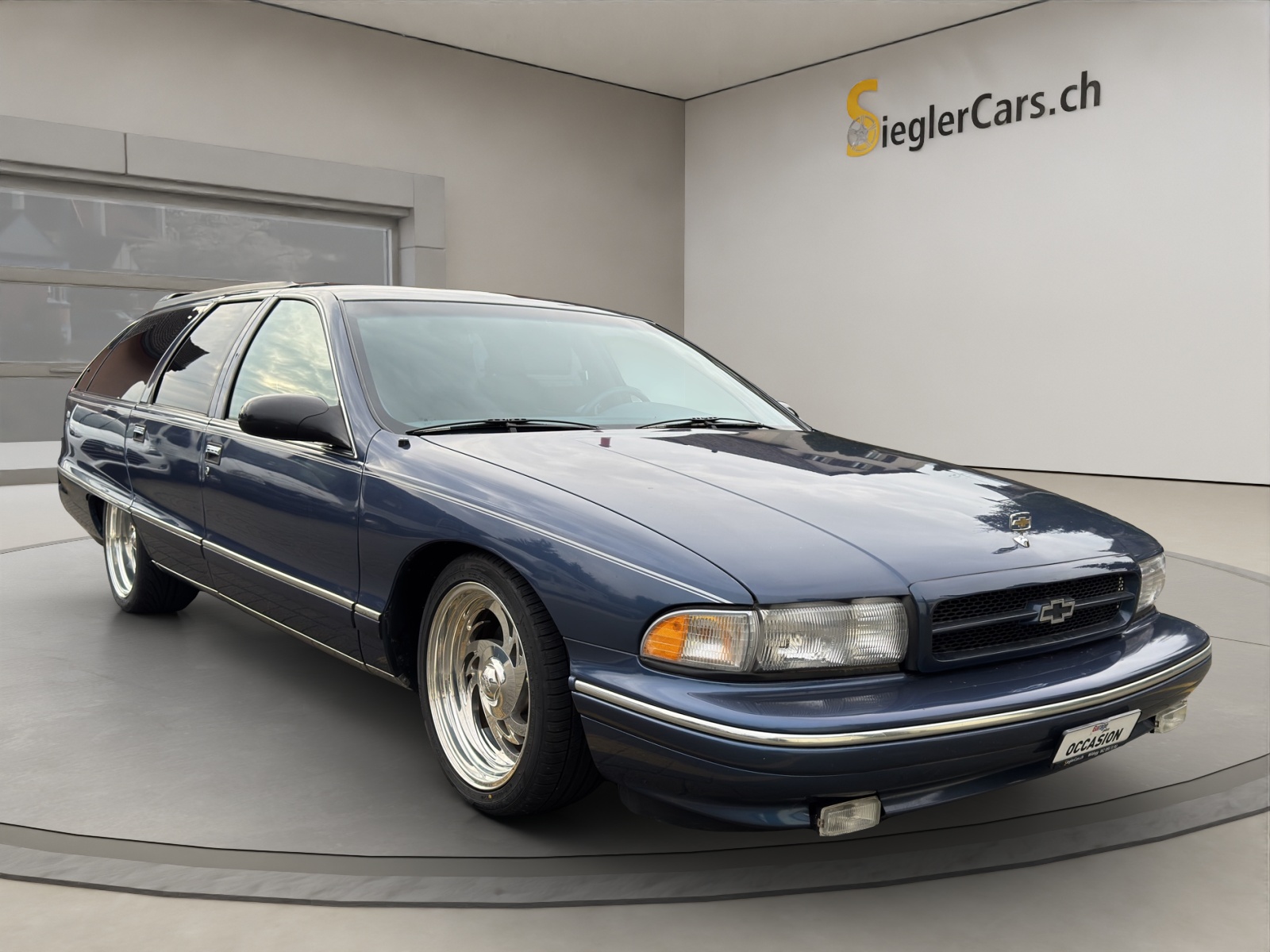 CHEVROLET Classic-image-1