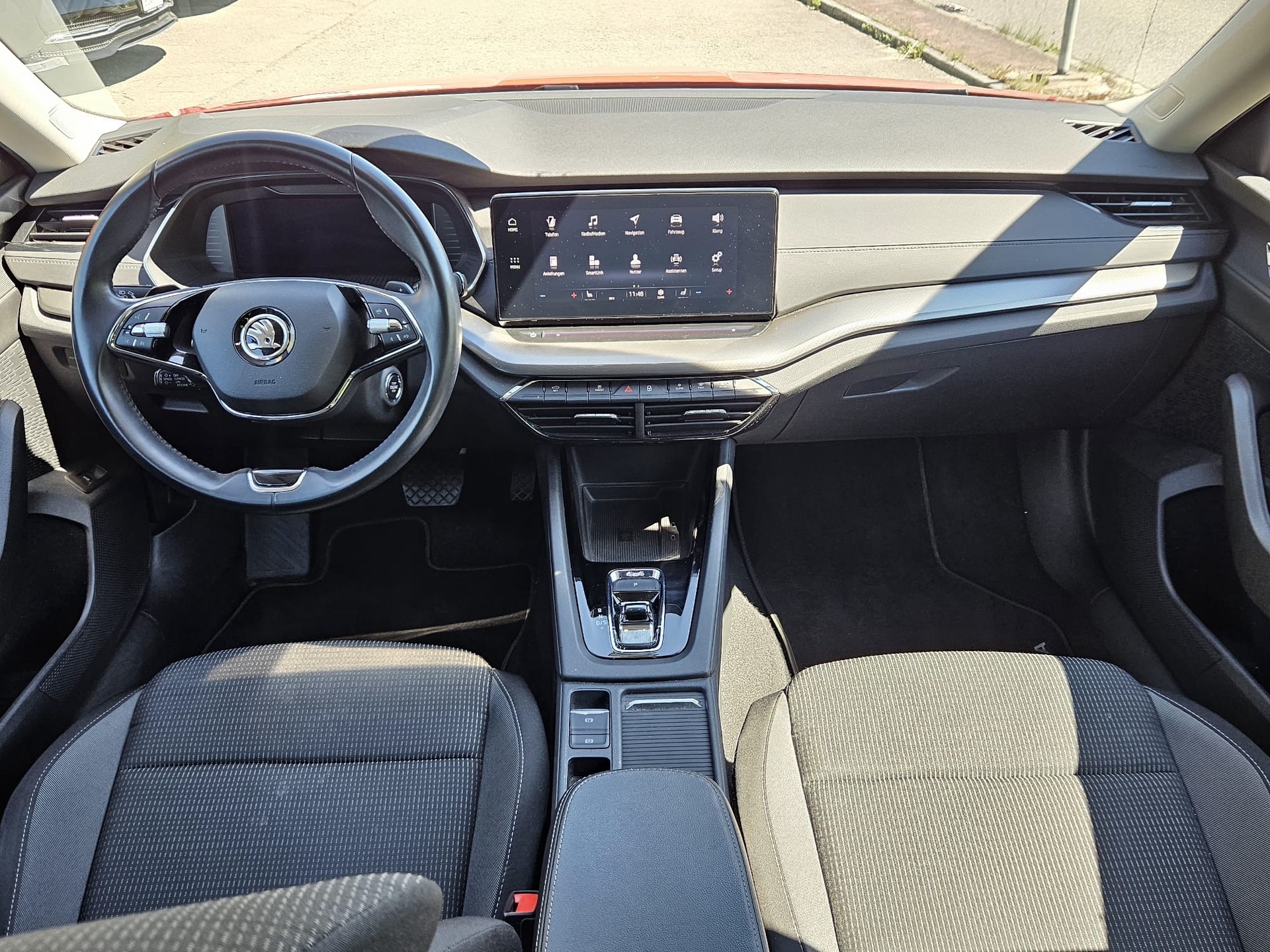 SKODA Octavia Combi 2.0 TDI DSG Ambition 4x4-image-10