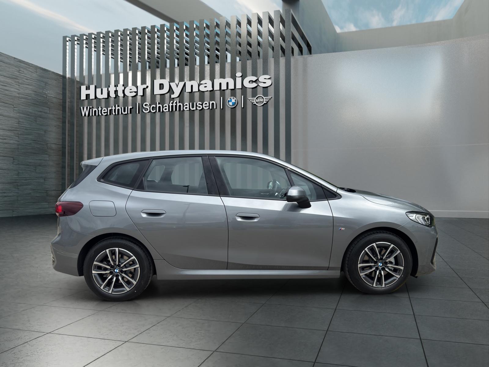 BMW 220i Active Tourer M Sport-showroom-element-3