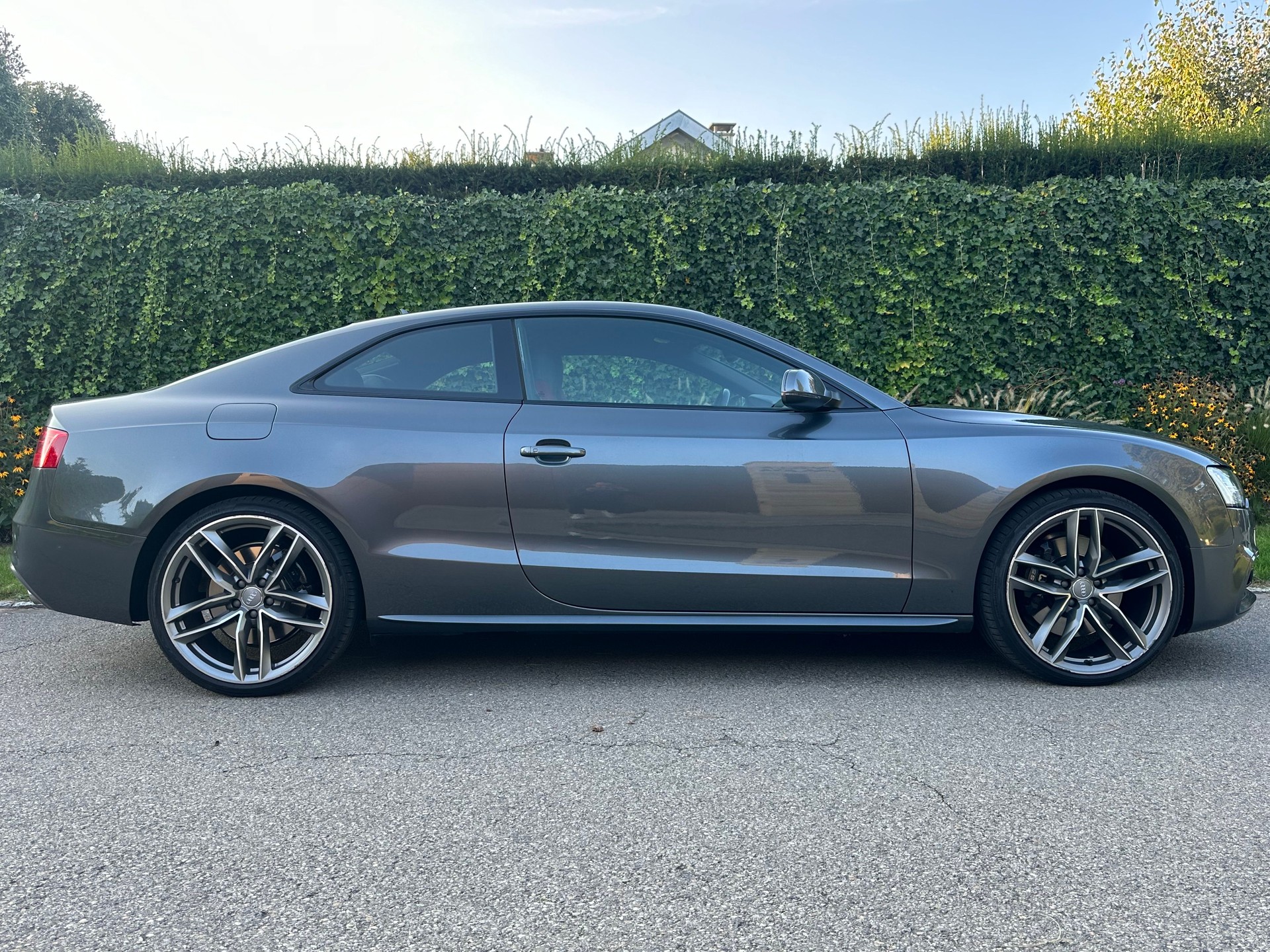 AUDI S5 Coupé 3.0 TFSI quattro S-tronic - Valeur neuve CHF 98'080.- Entretien irréprochable.-image-1
