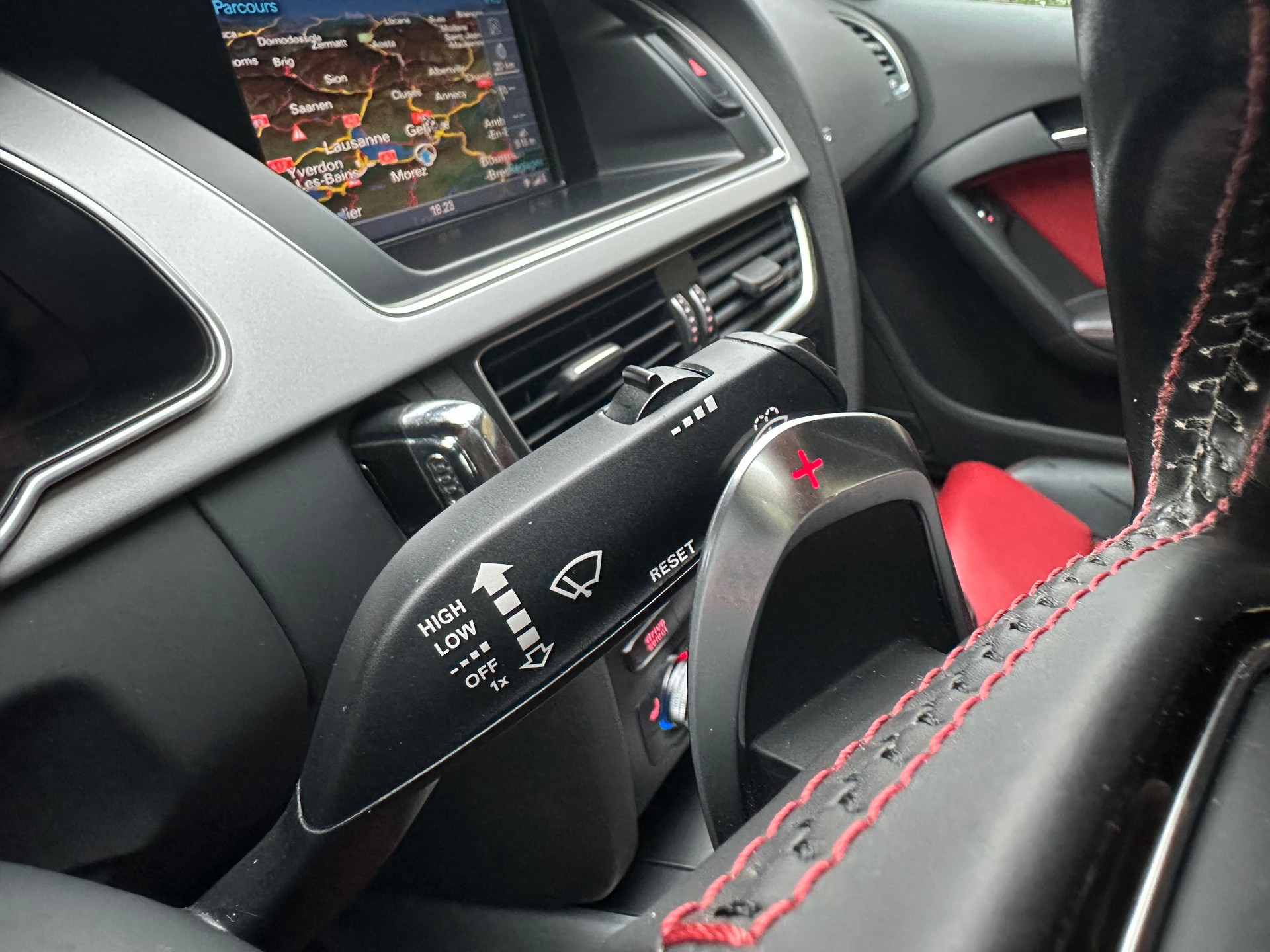 AUDI S5 Coupé 3.0 TFSI quattro S-tronic - Valeur neuve CHF 98'080.- Entretien irréprochable.-image-12