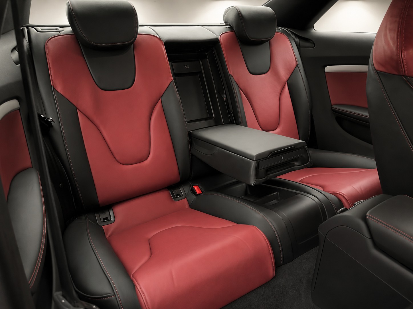 AUDI S5 Coupé 3.0 TFSI quattro S-tronic - Valeur neuve CHF 98'080.- Entretien irréprochable.-image-12