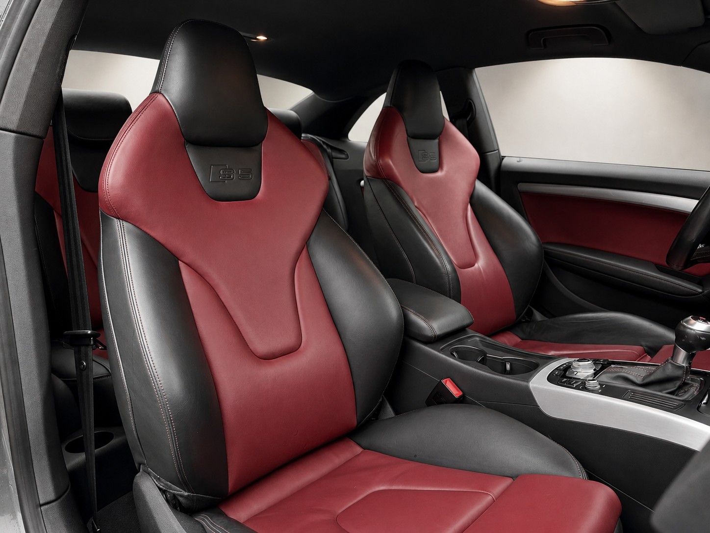 AUDI S5 Coupé 3.0 TFSI quattro S-tronic - Valeur neuve CHF 98'080.- Entretien irréprochable.-image-2