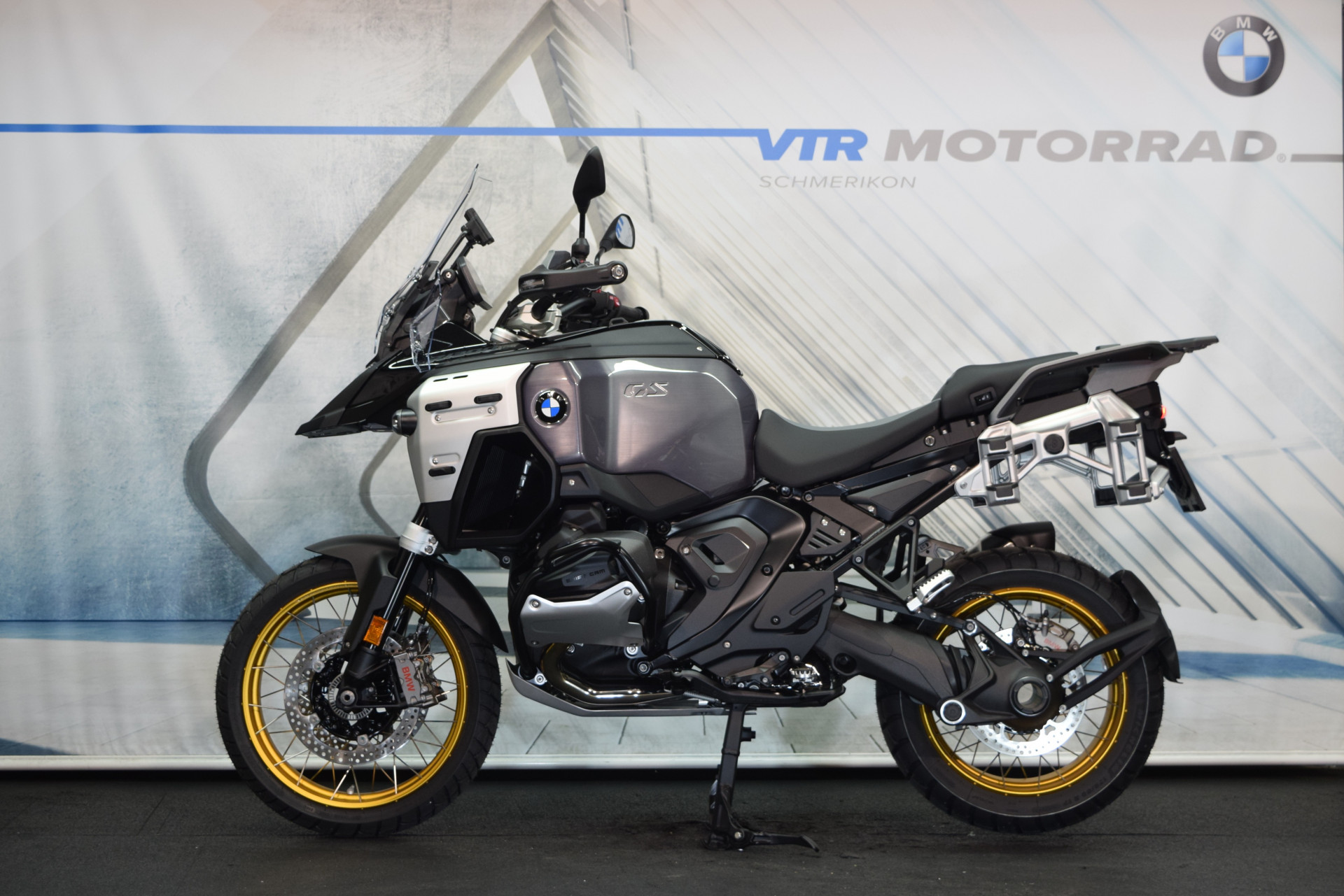 BMW R 1300 GS Adventure Triple Black-image-4