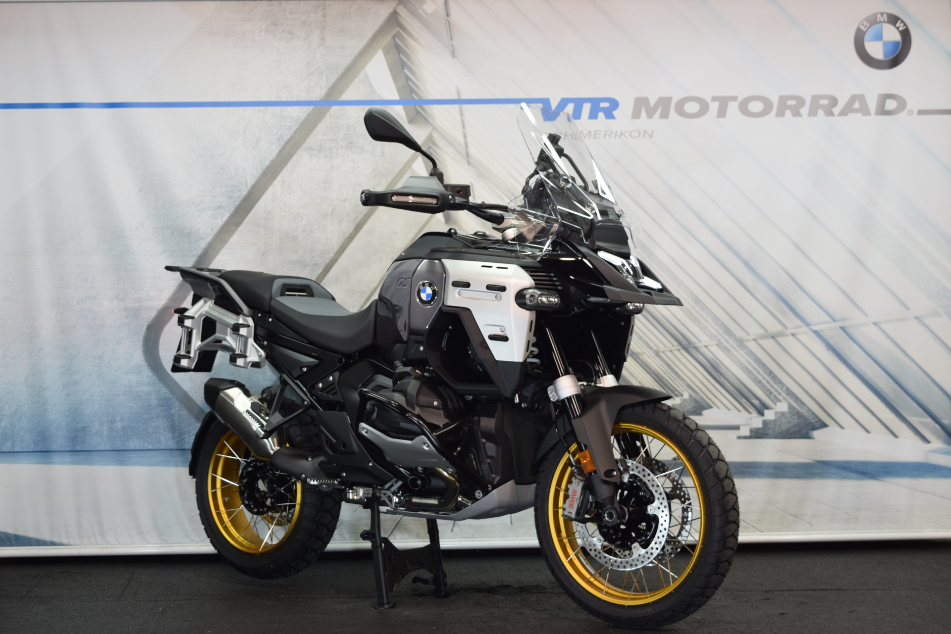 BMW R 1300 GS Adventure Triple Black-image-0