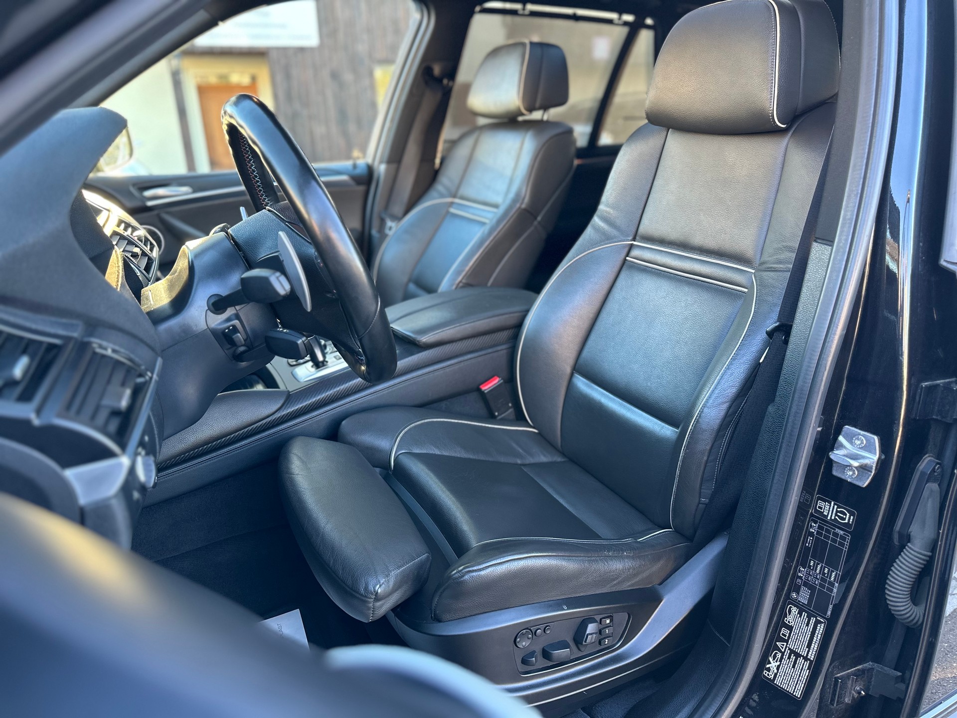 BMW X5 xDrive M Steptronic *FACELIFT INDIVIDUAL*-image-7