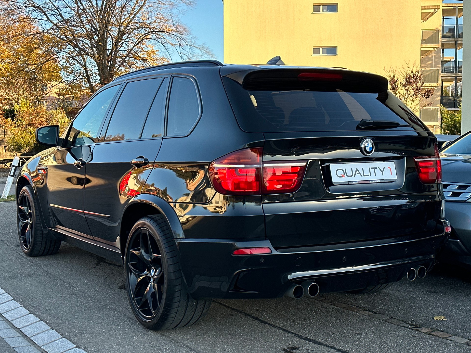 BMW X5 xDrive M Steptronic *FACELIFT INDIVIDUAL*-image-3