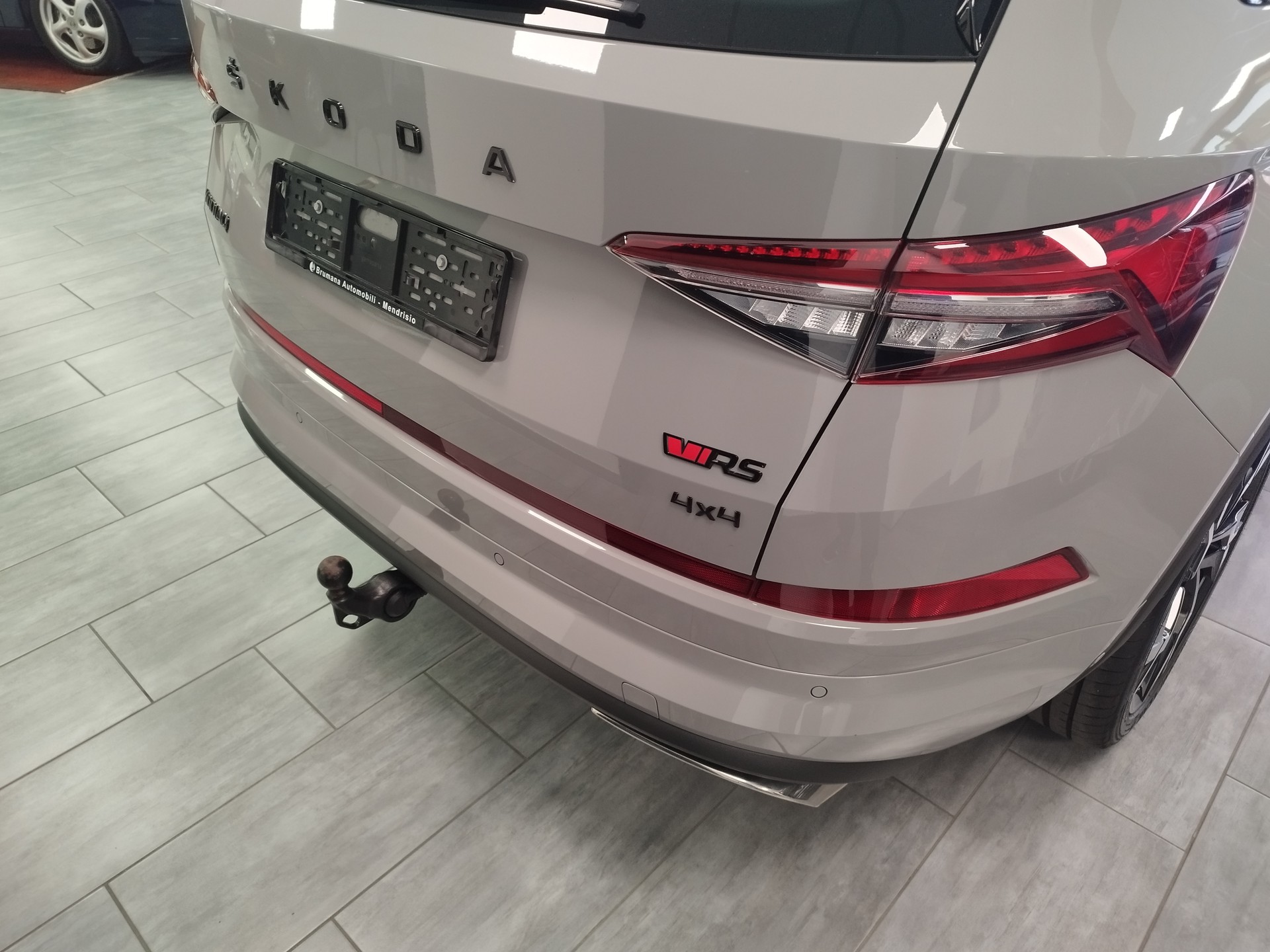 SKODA Kodiaq 2.0 TSI 4x4 RS-image-12