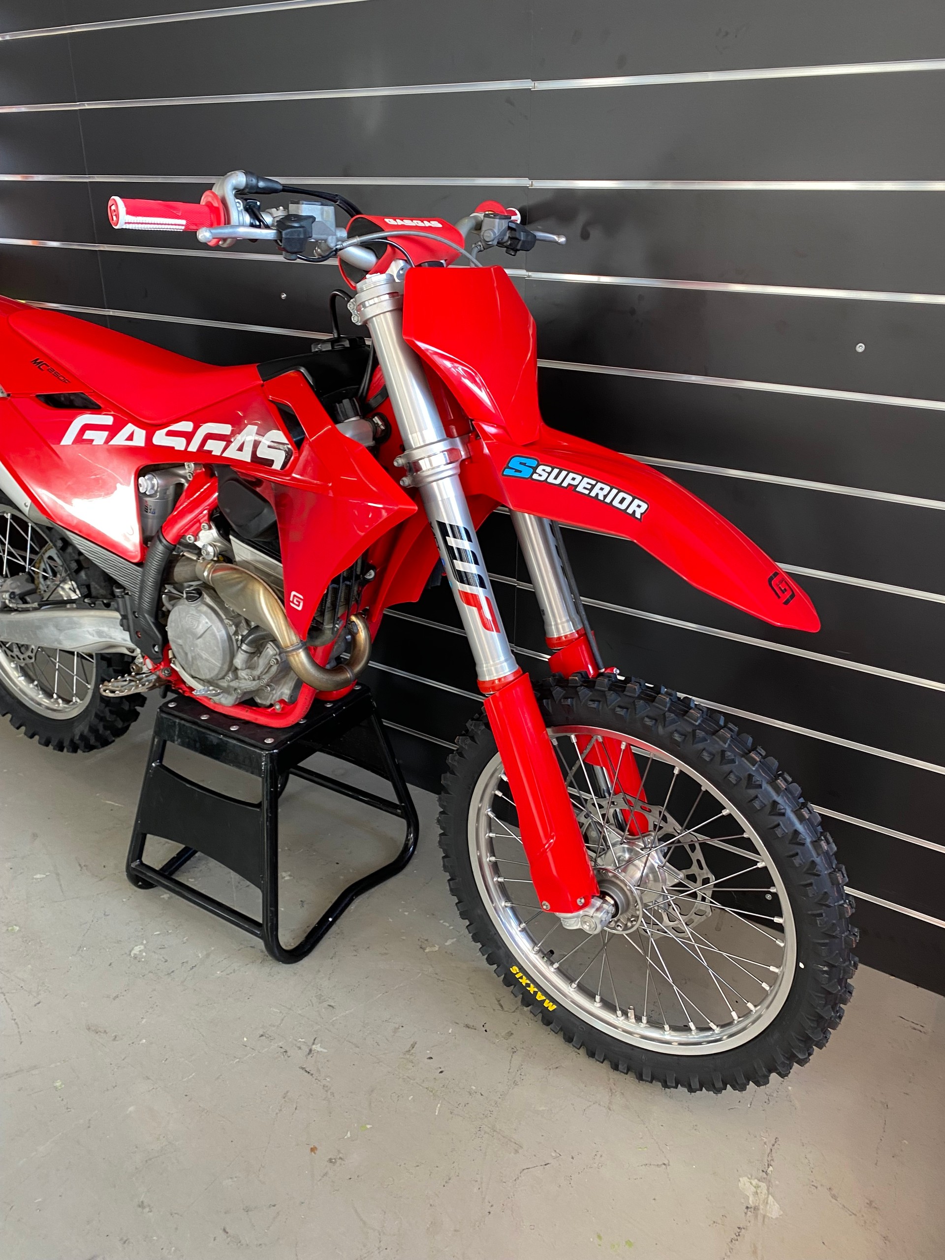 GASGAS MC 250F 2024-showroom-element-1