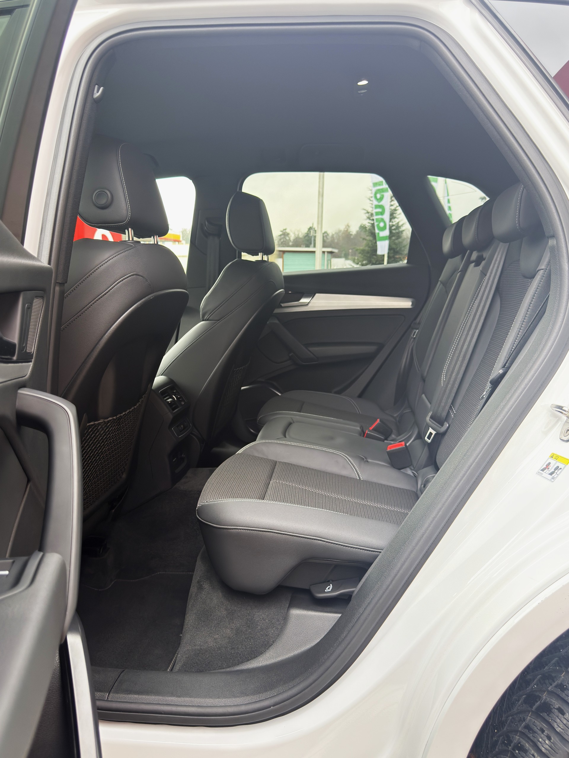 AUDI Q5 2.0 40 TDI S Line quattro S-Tronic-image-12