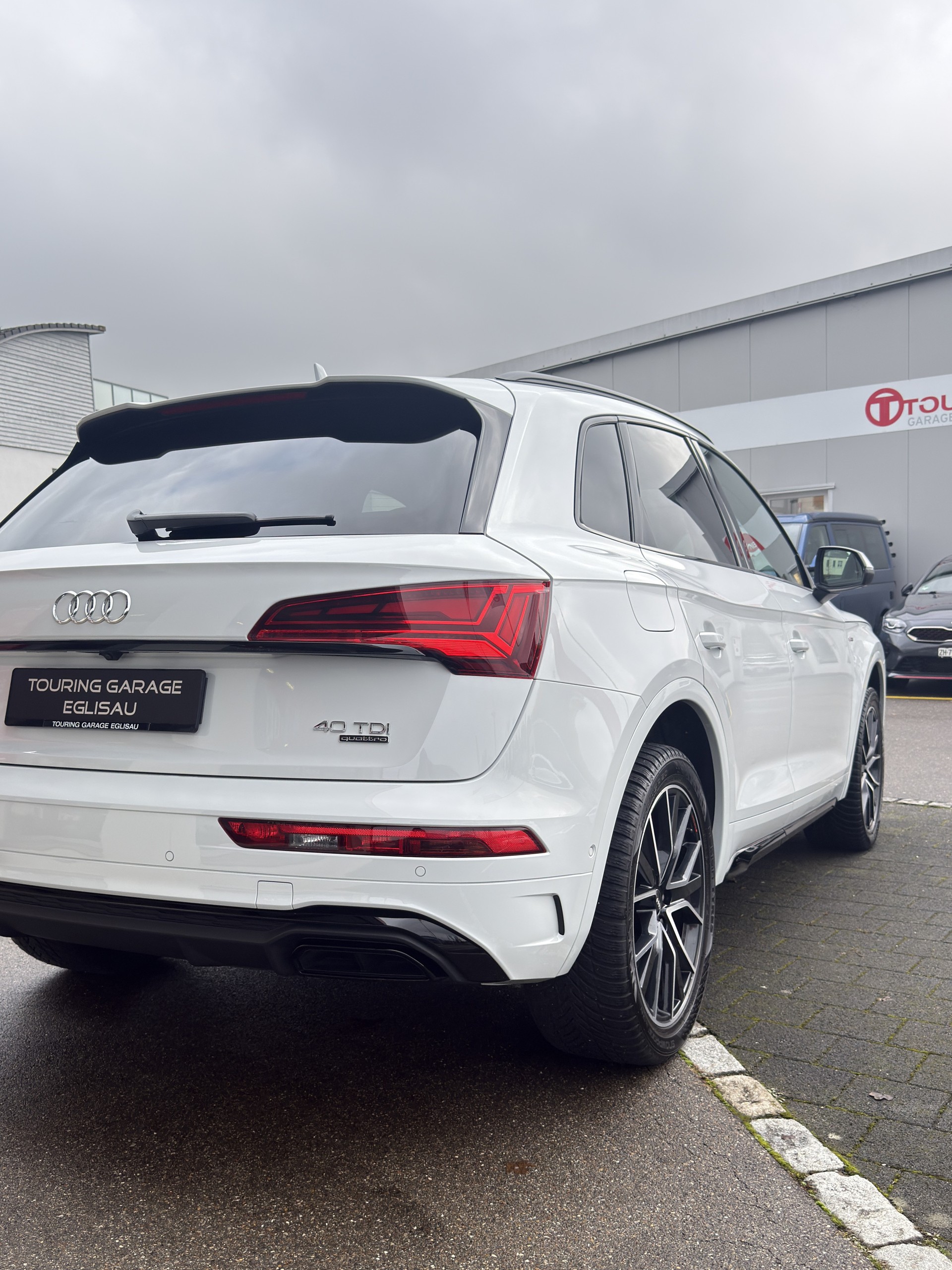 AUDI Q5 2.0 40 TDI S Line quattro S-Tronic-image-27
