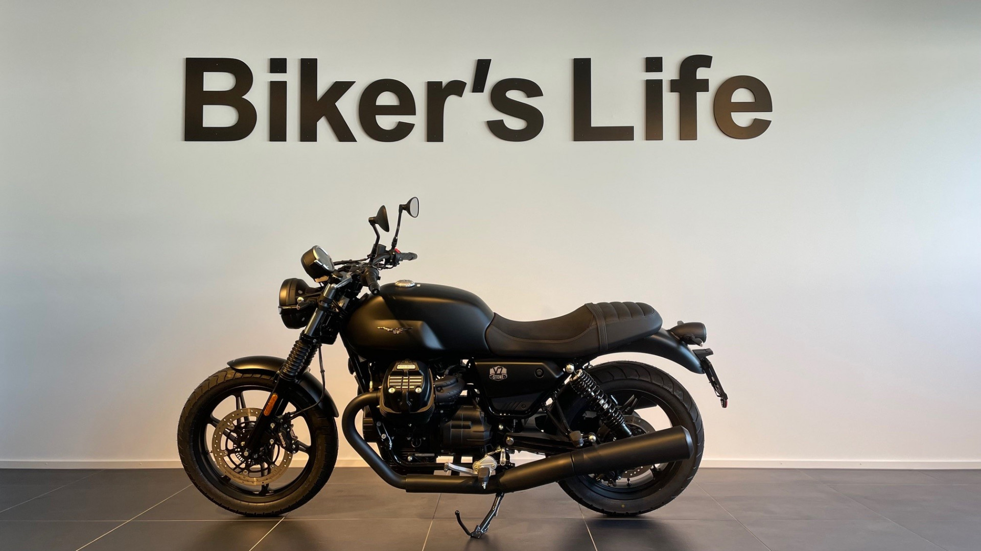 MOTO GUZZI V7 850 Stone-image-1