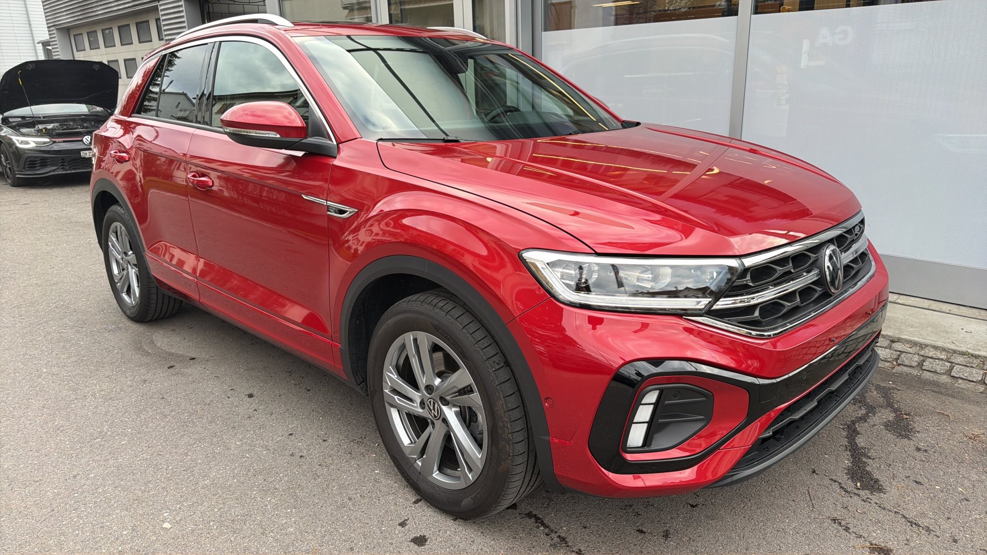 VW T-Roc R-LINE 4MOTION *** PANORAMAGLASDACH & ANHÄNGEKUPPLUNG ***-showroom-element-2