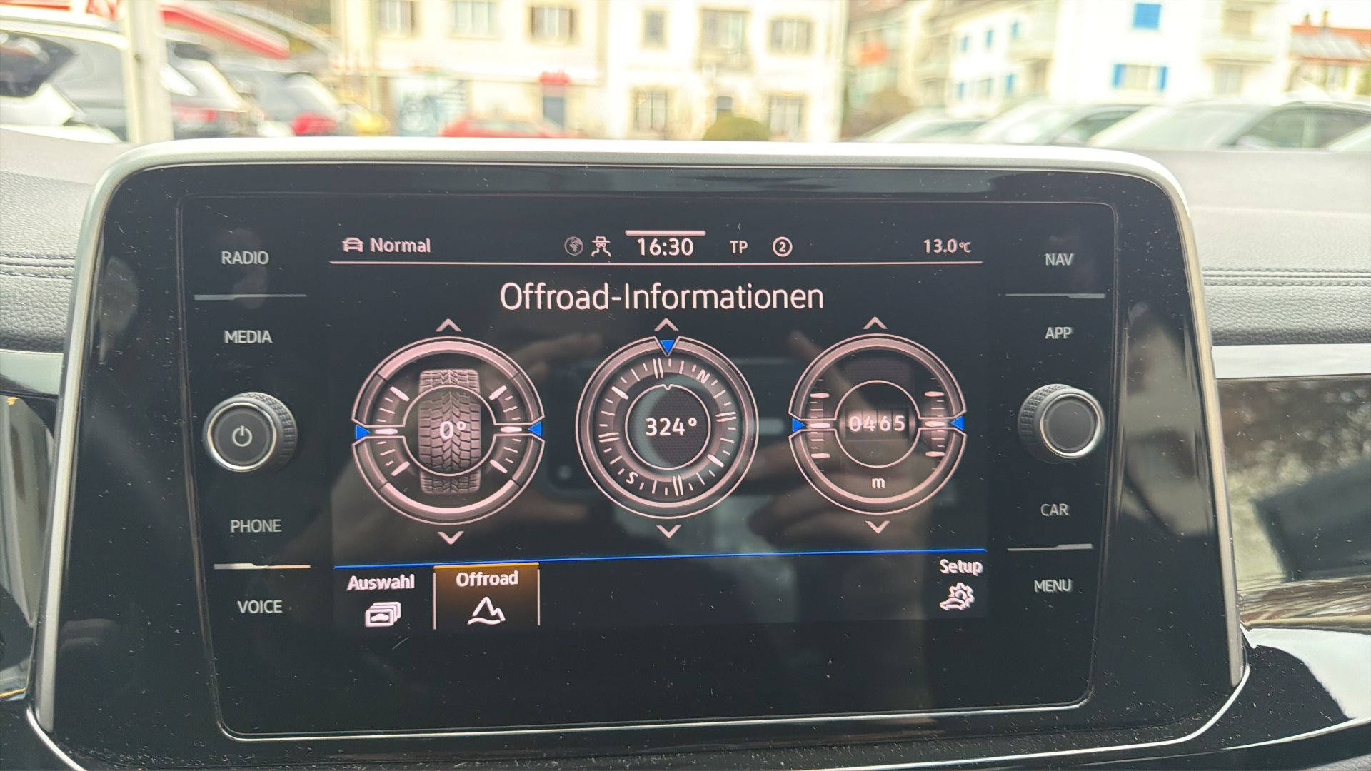 VW T-Roc R-LINE 4MOTION *** PANORAMAGLASDACH & ANHÄNGEKUPPLUNG ***-image-17