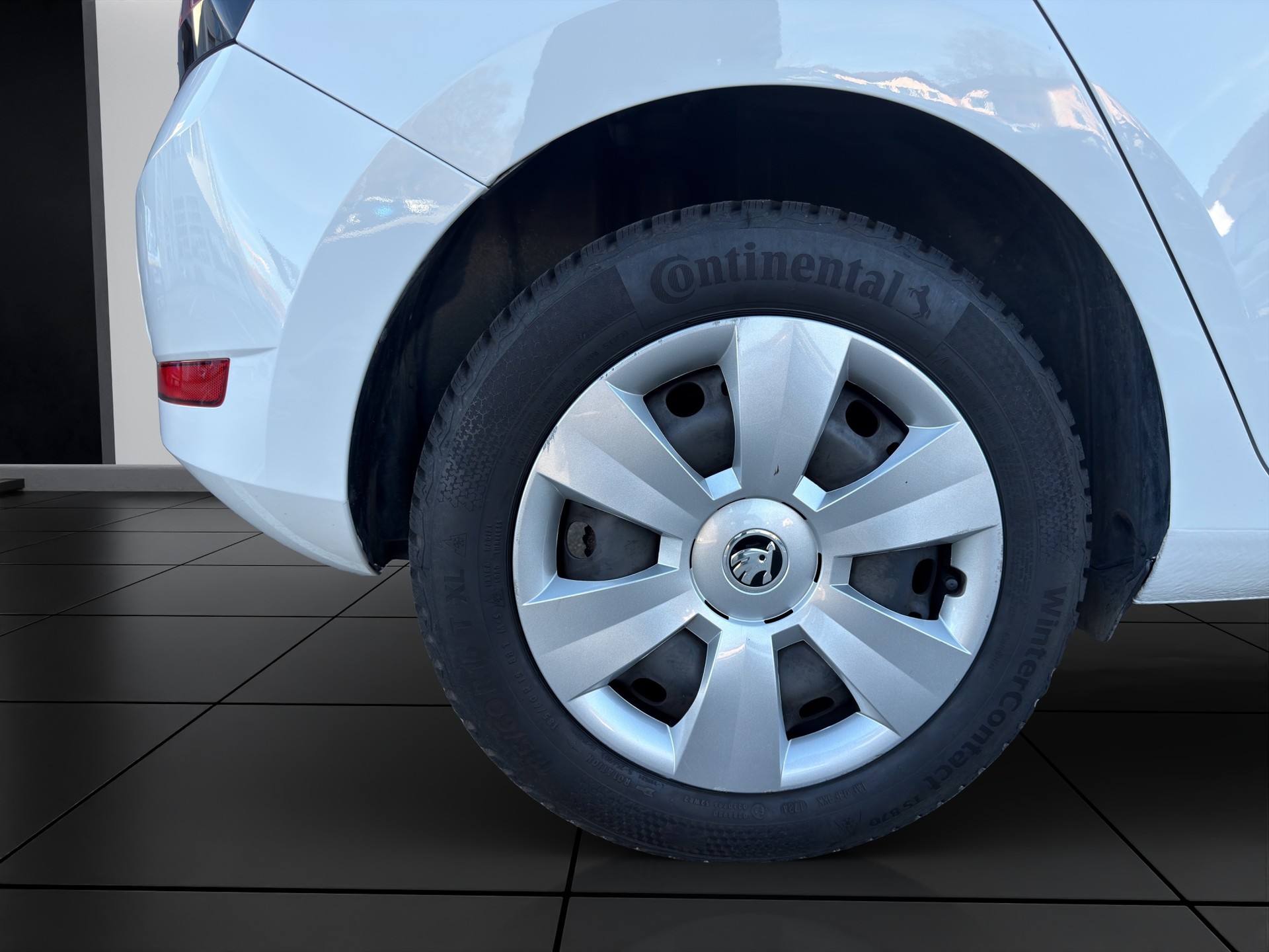 SKODA Fabia 1.0 TSI Ambition DSG-image-25