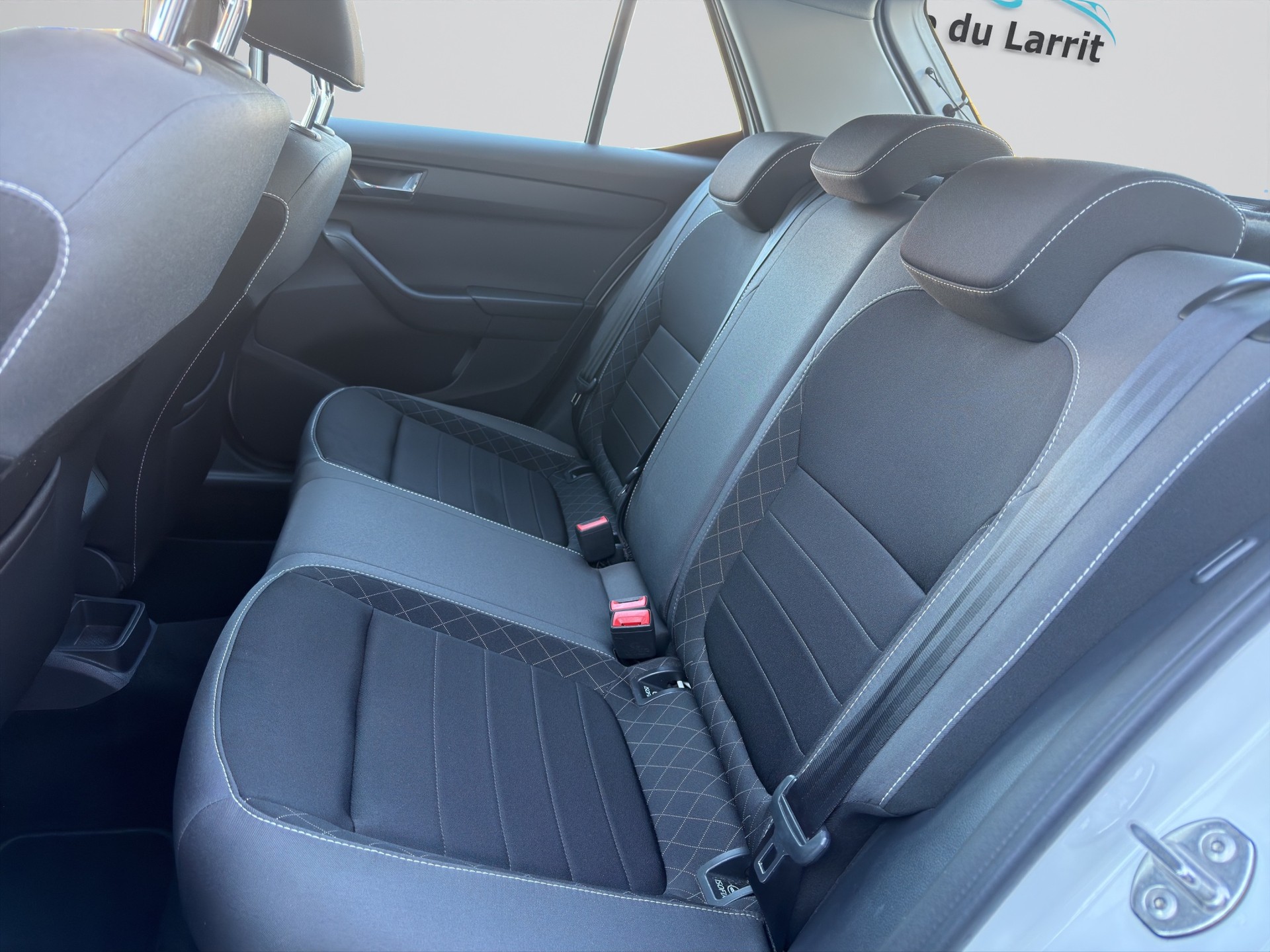 SKODA Fabia 1.0 TSI Ambition DSG-image-10