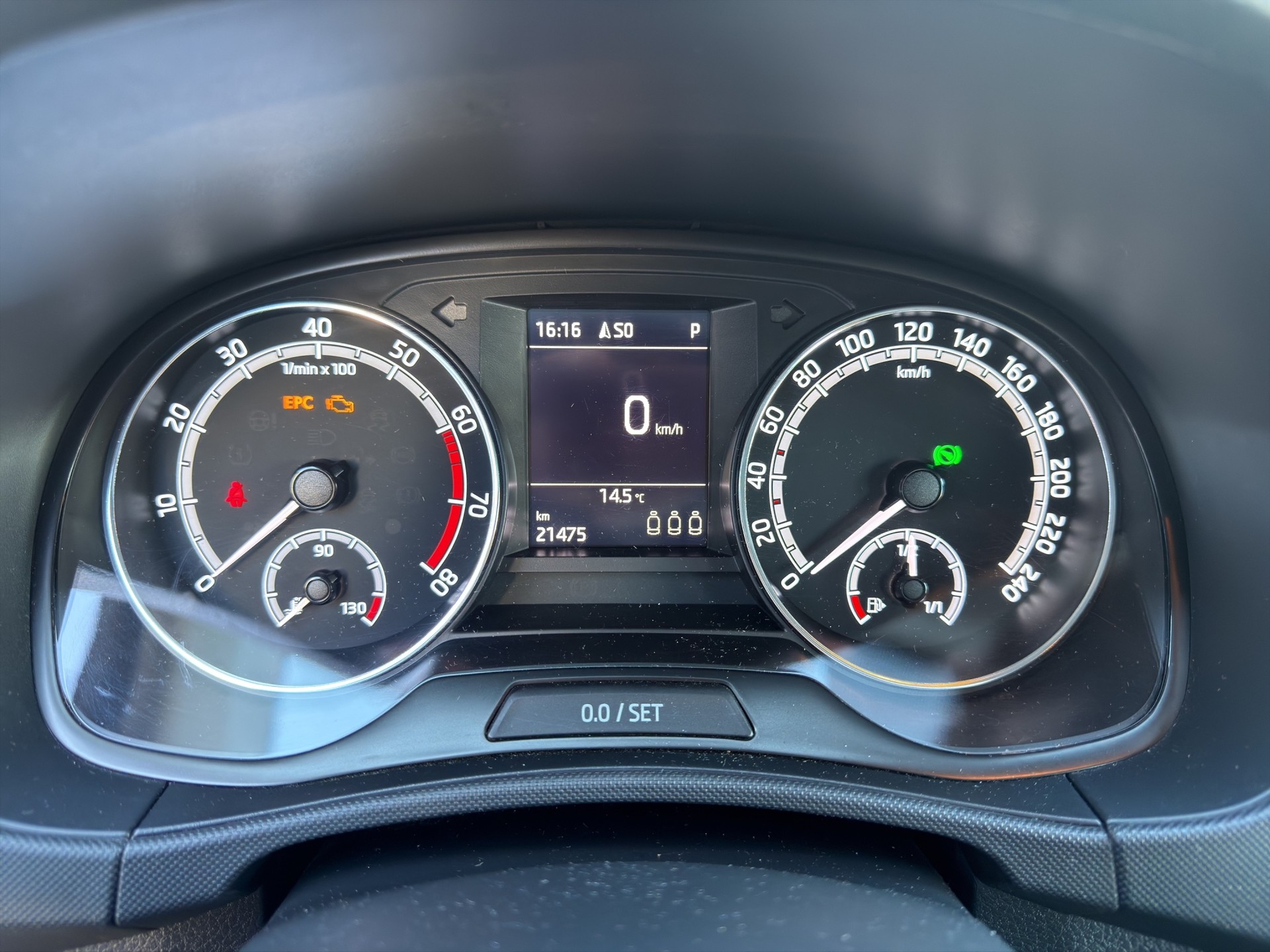 SKODA Fabia 1.0 TSI Ambition DSG-image-15