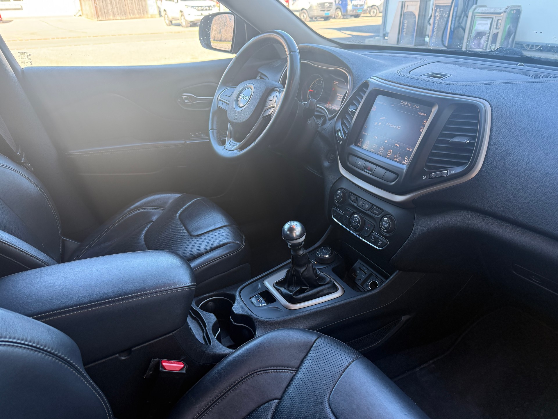 JEEP CHEROKEE-image-11