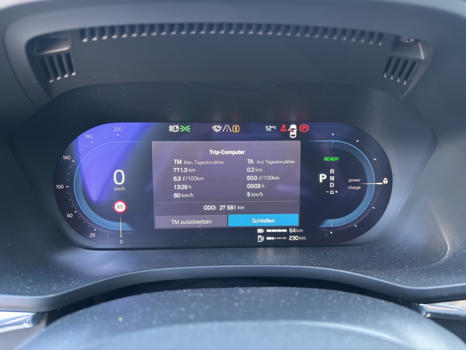 VOLVO XC60 2.0 T8 TE Ultimate Dark eAWD-image-8