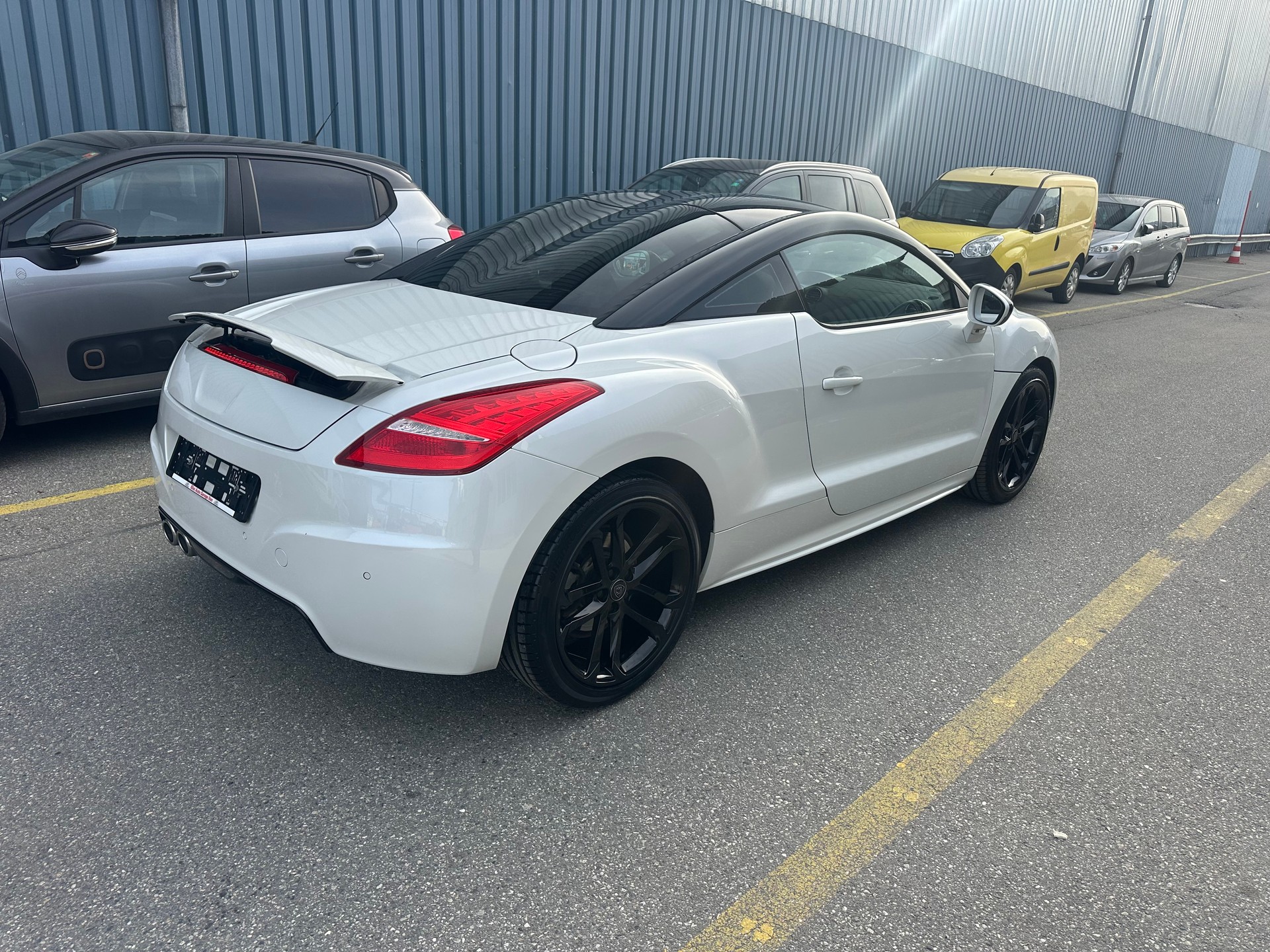 PEUGEOT RCZ 2.0 HDI-image-3