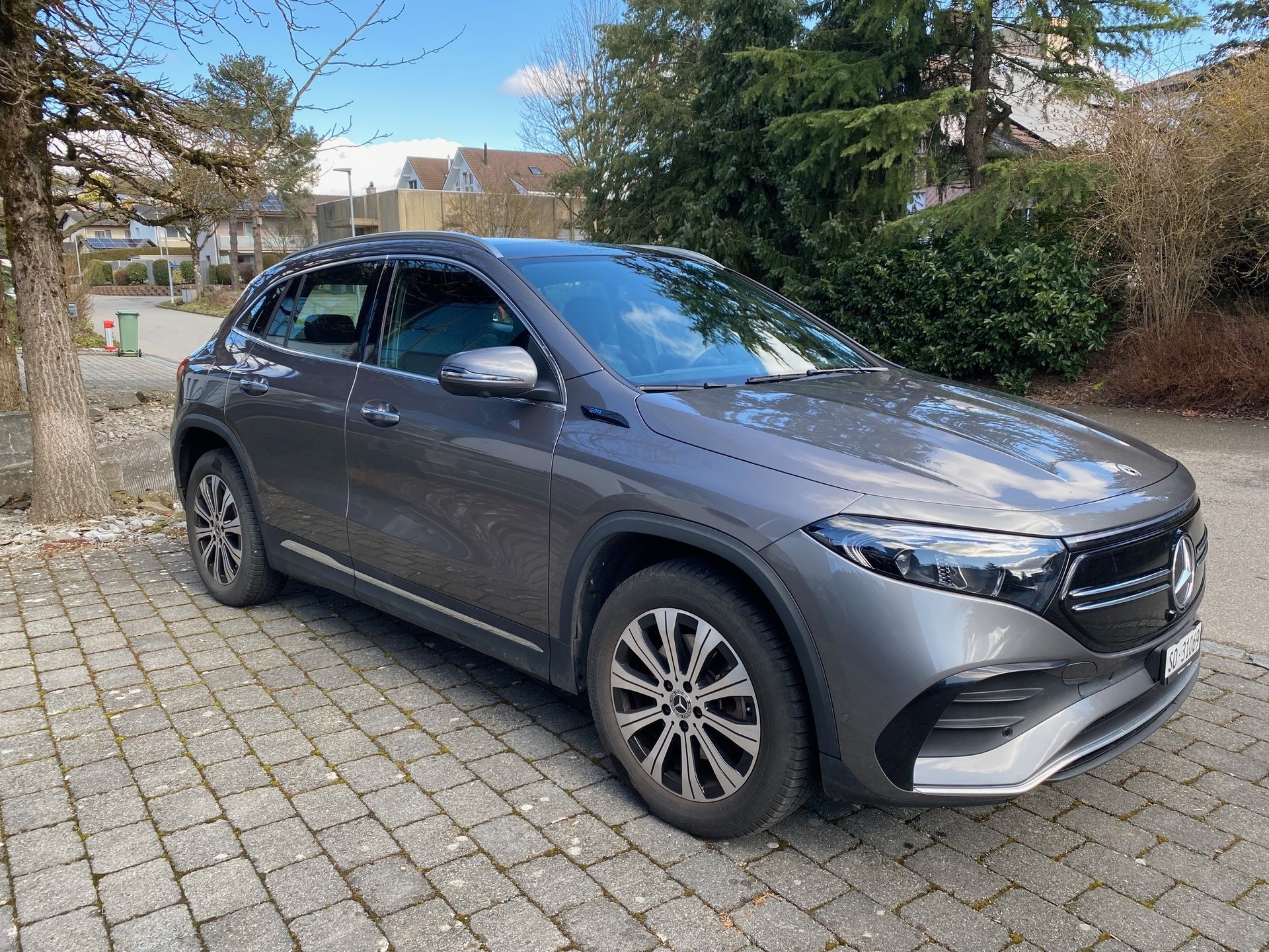 MERCEDES-BENZ EQA 250 AMG Line