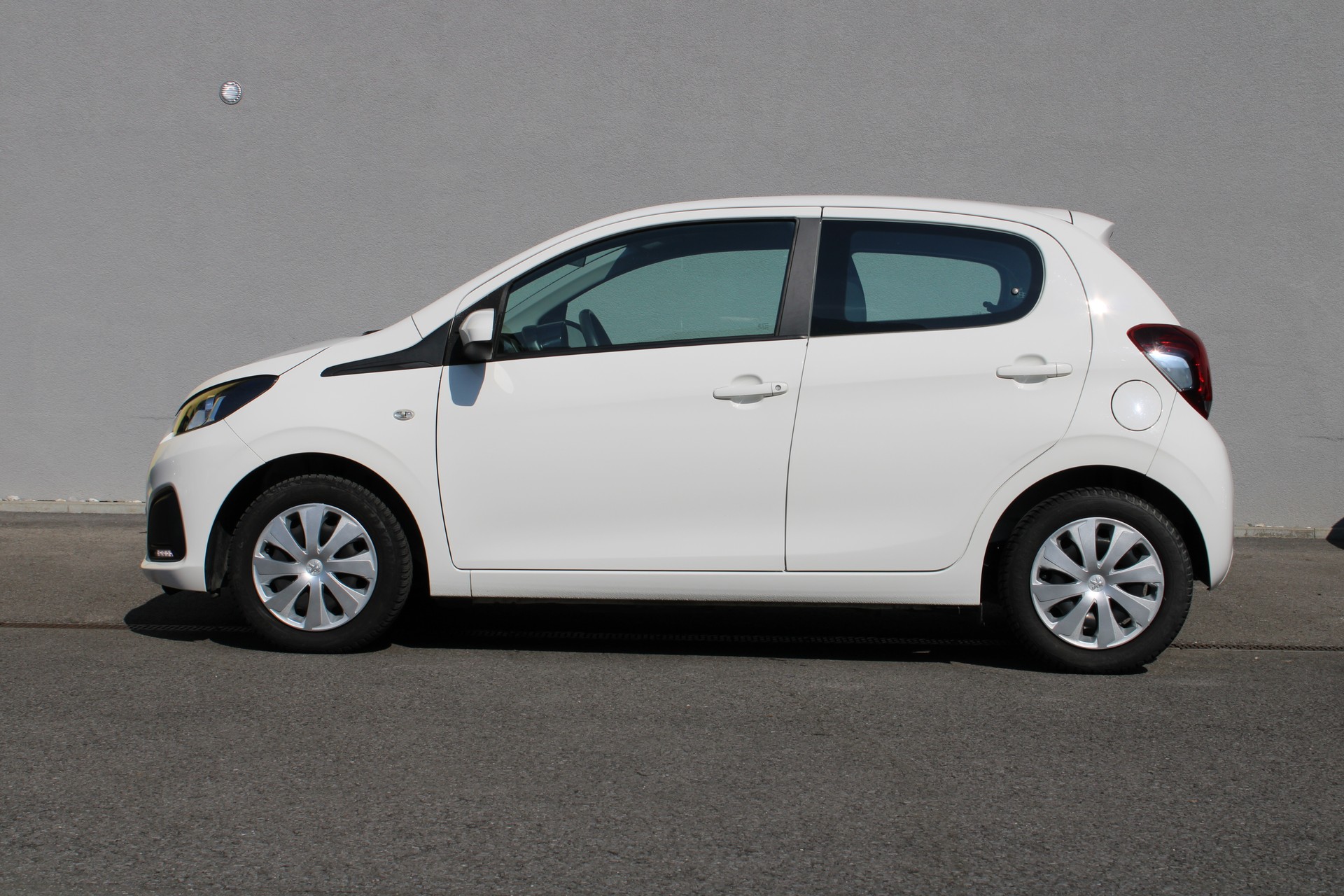 PEUGEOT 108 e-1.0 VTi Stop&Start Active-image-4