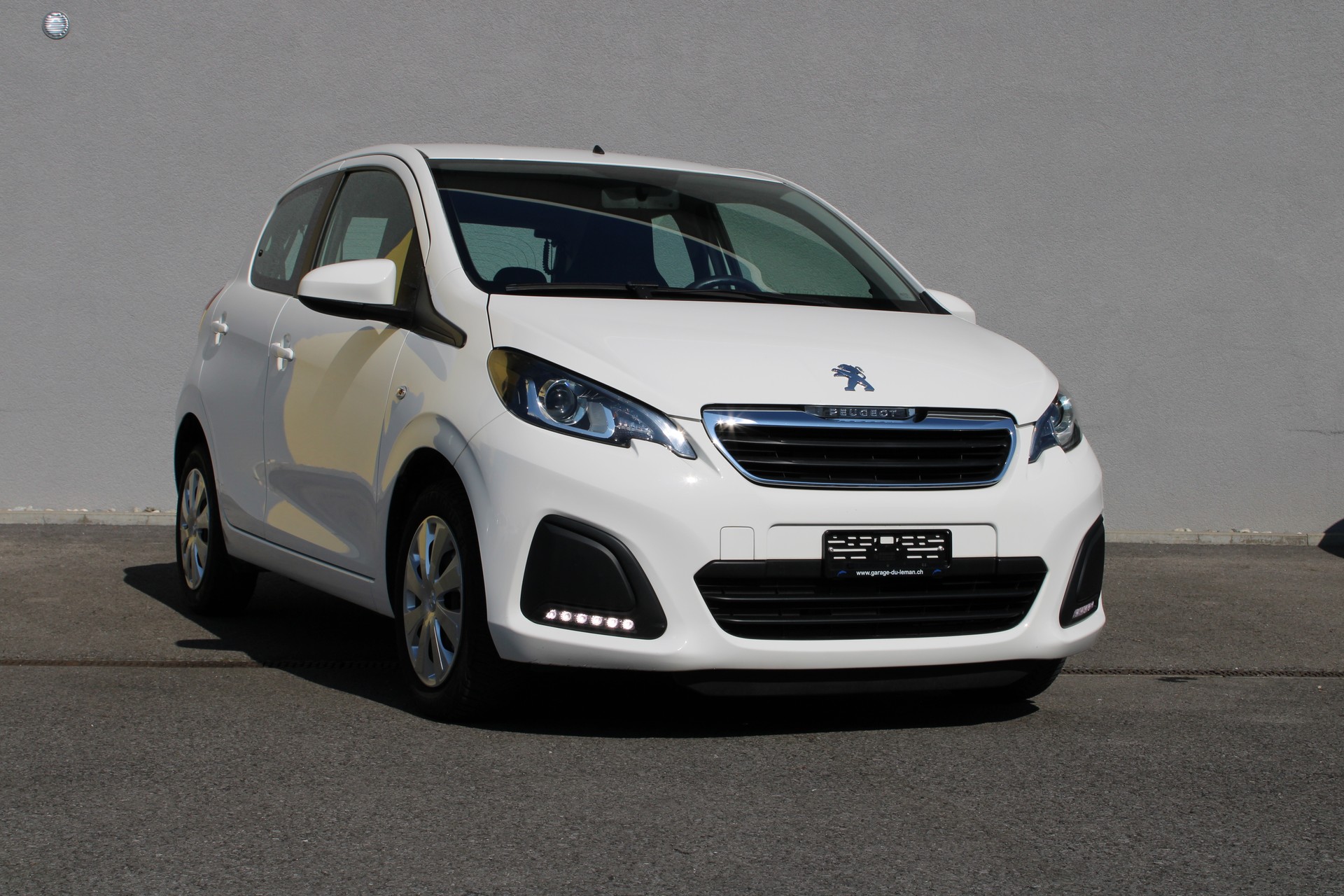 PEUGEOT 108 e-1.0 VTi Stop&Start Active-showroom-element-2