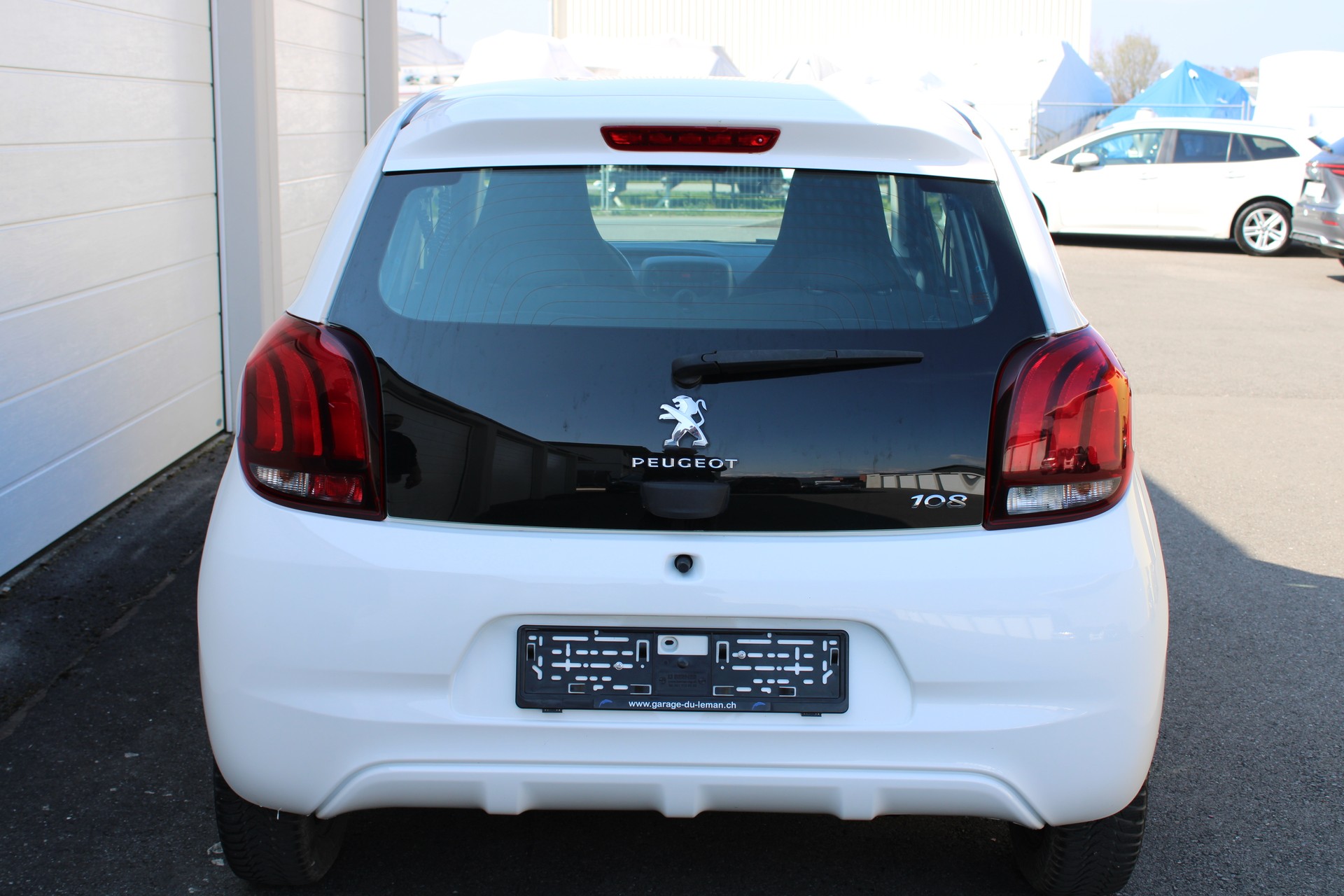 PEUGEOT 108 e-1.0 VTi Stop&Start Active-image-8
