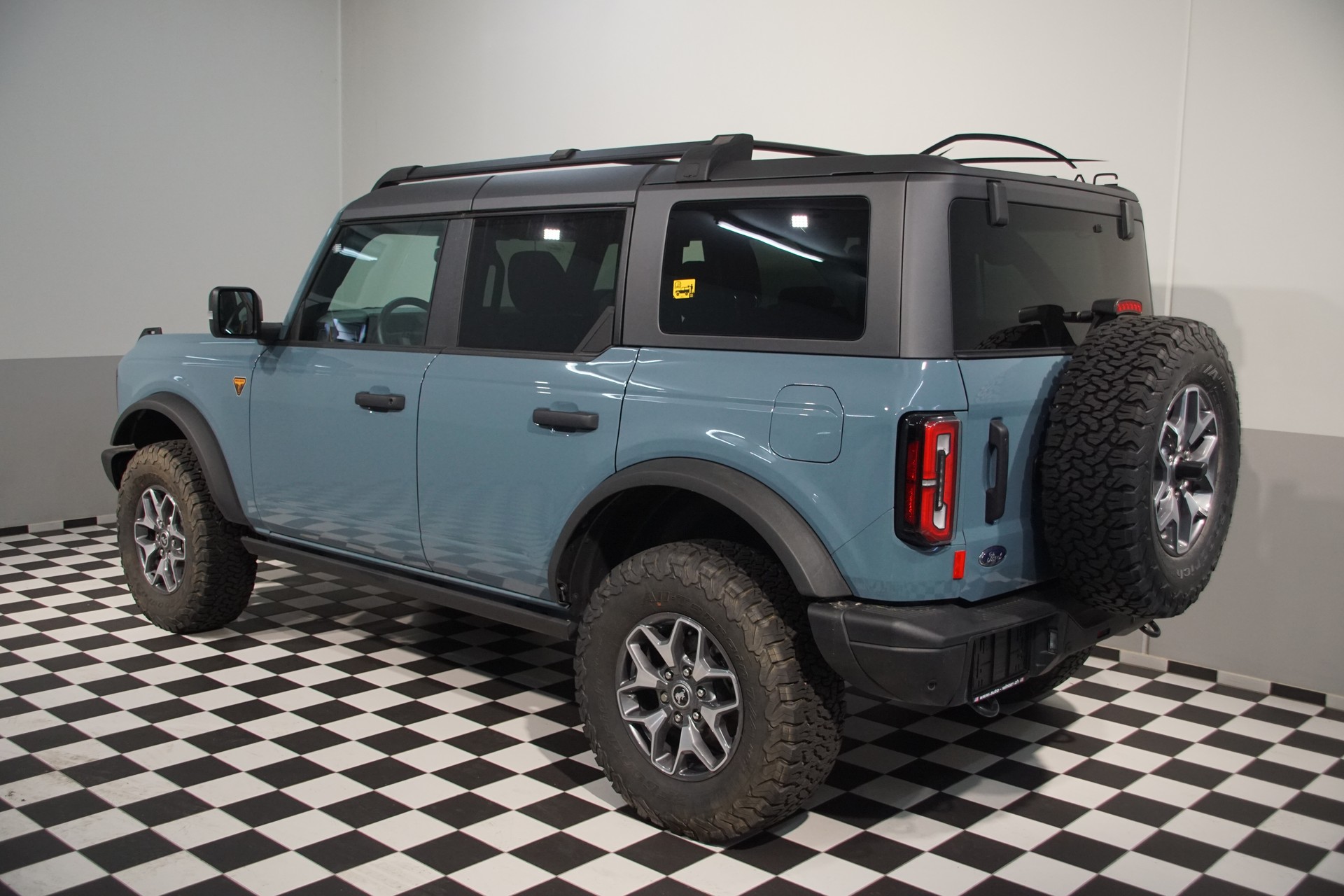 FORD Bronco 2.7 EcoB Badlands e-4WD Area-51-image-8