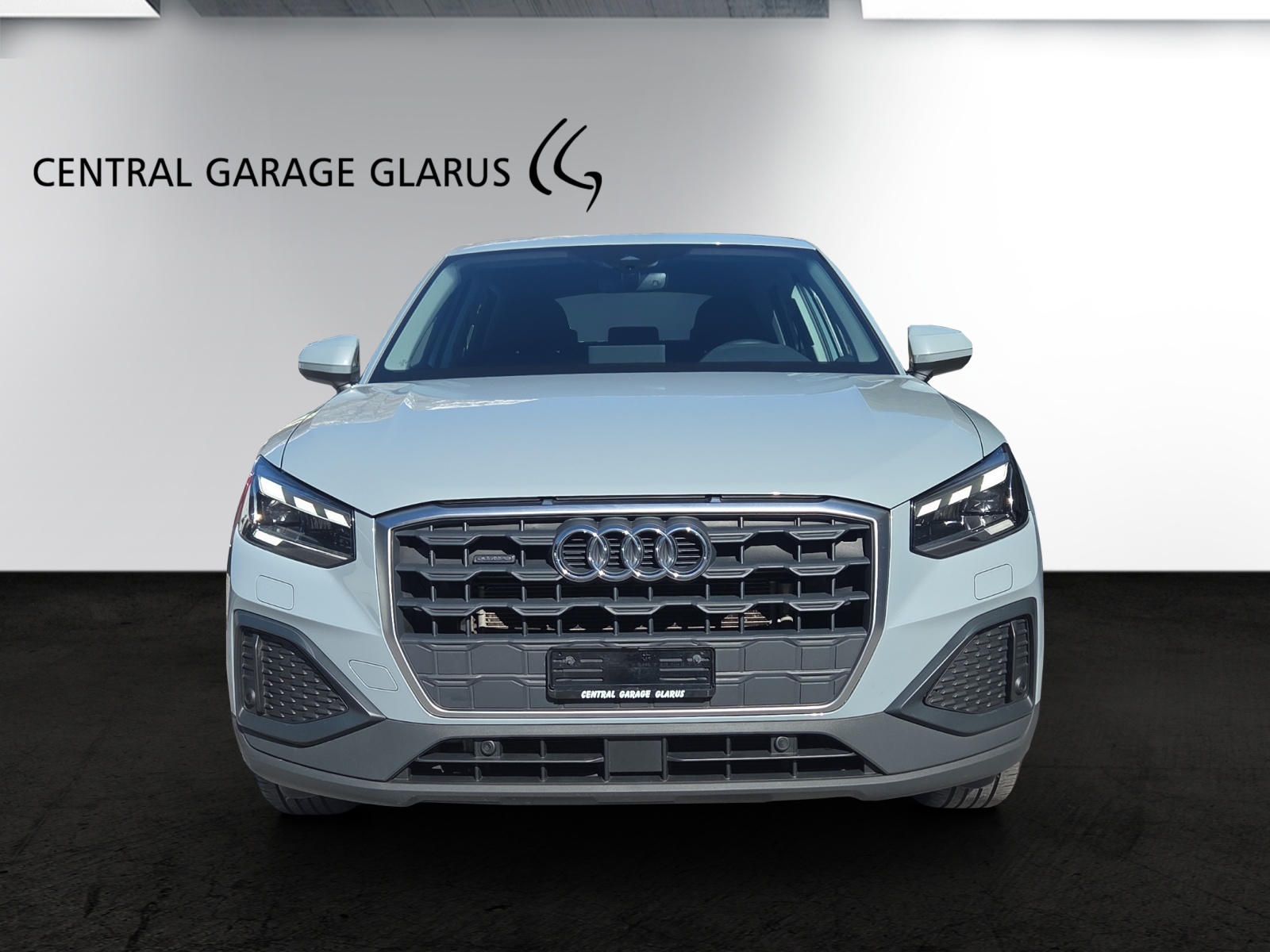 AUDI Q2 40 TFSI Attraction quattro S-tronic-showroom-element-2
