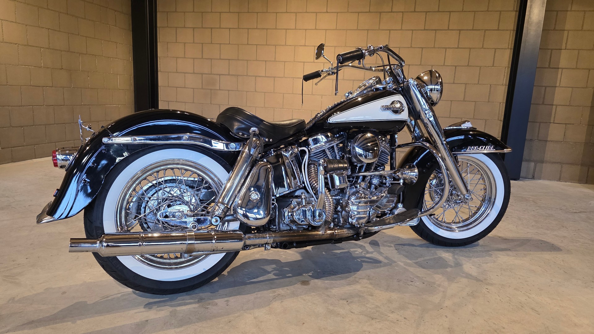HARLEY-DAVIDSON Duo Glide Pan Head-image-3