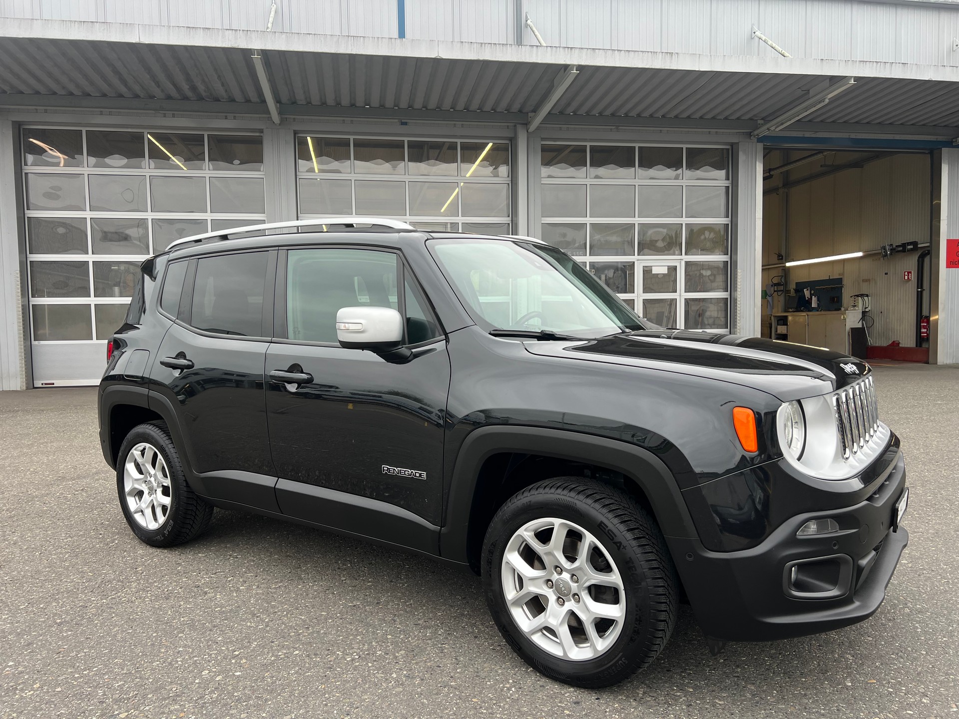 JEEP Renegade 1.4 Turbo Limited AWD-image-4