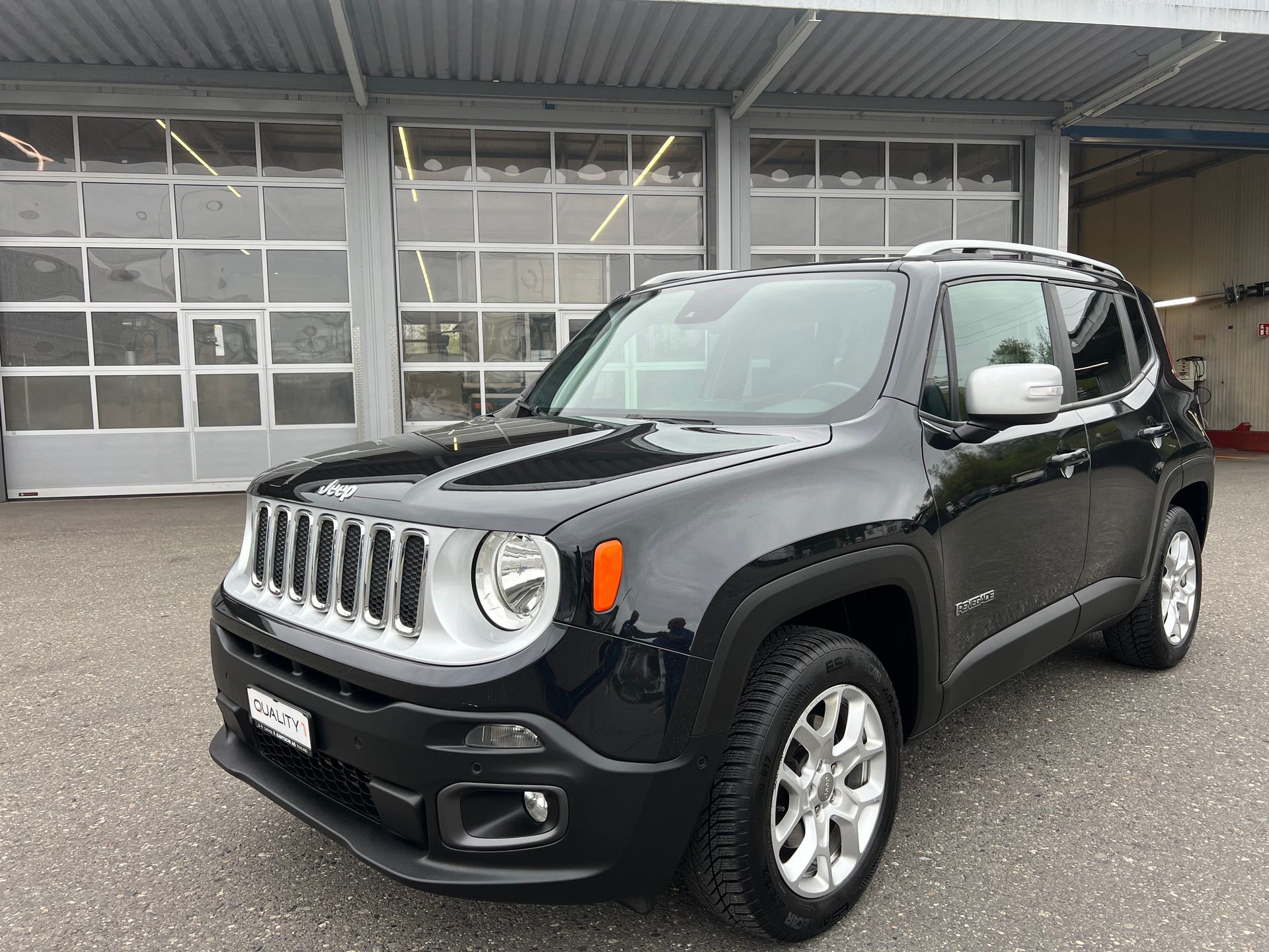 JEEP Renegade 1.4 Turbo Limited AWD-showroom-element-2