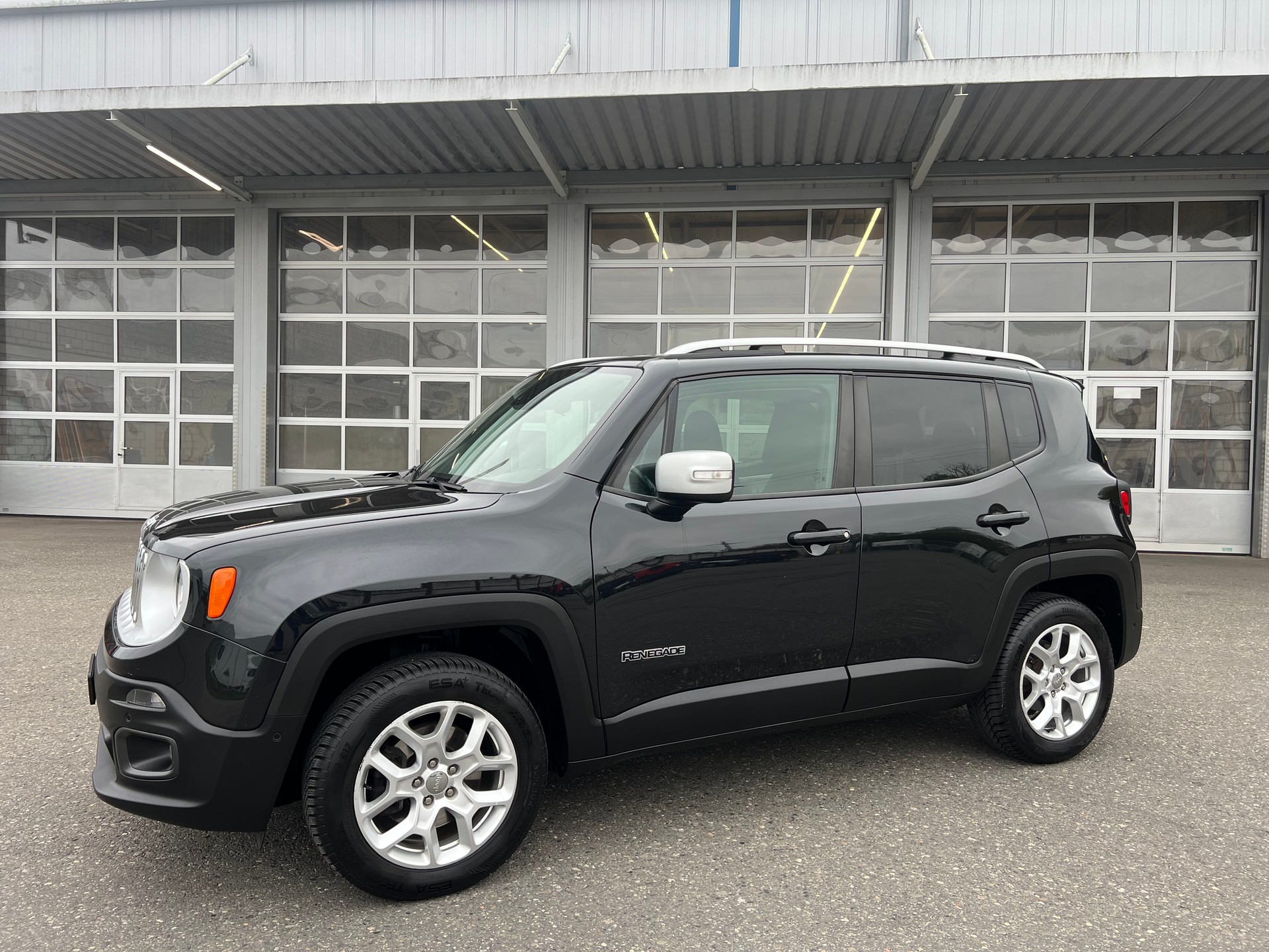 JEEP Renegade 1.4 Turbo Limited AWD-image-5